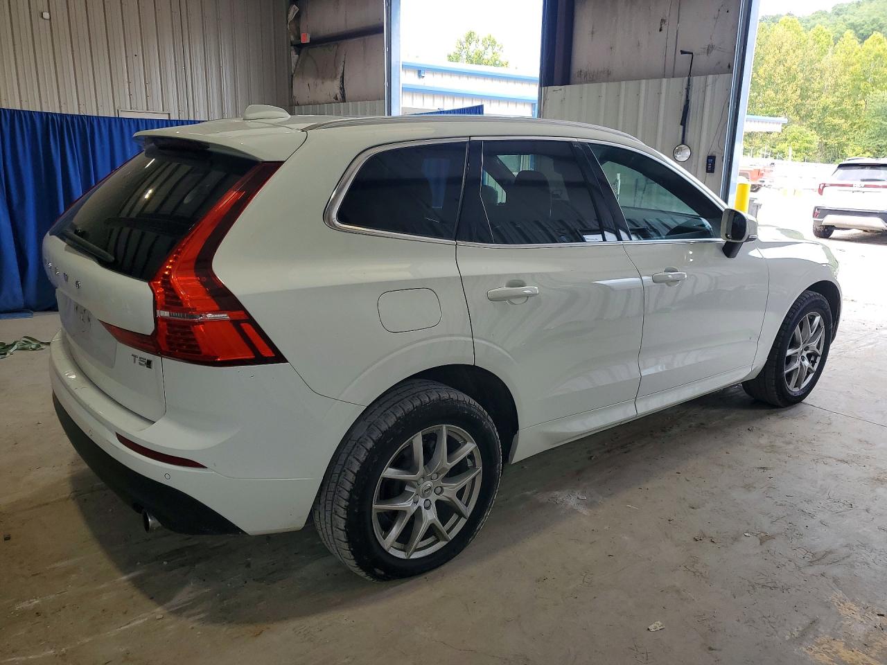 2020 Volvo Xc60 T5 Momentum White vin: YV4102RK7L1583232