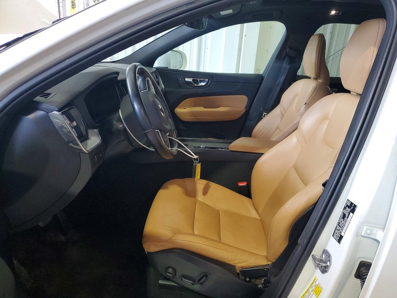 2020 Volvo Xc60 T5 Momentum White vin: YV4102RK7L1583232