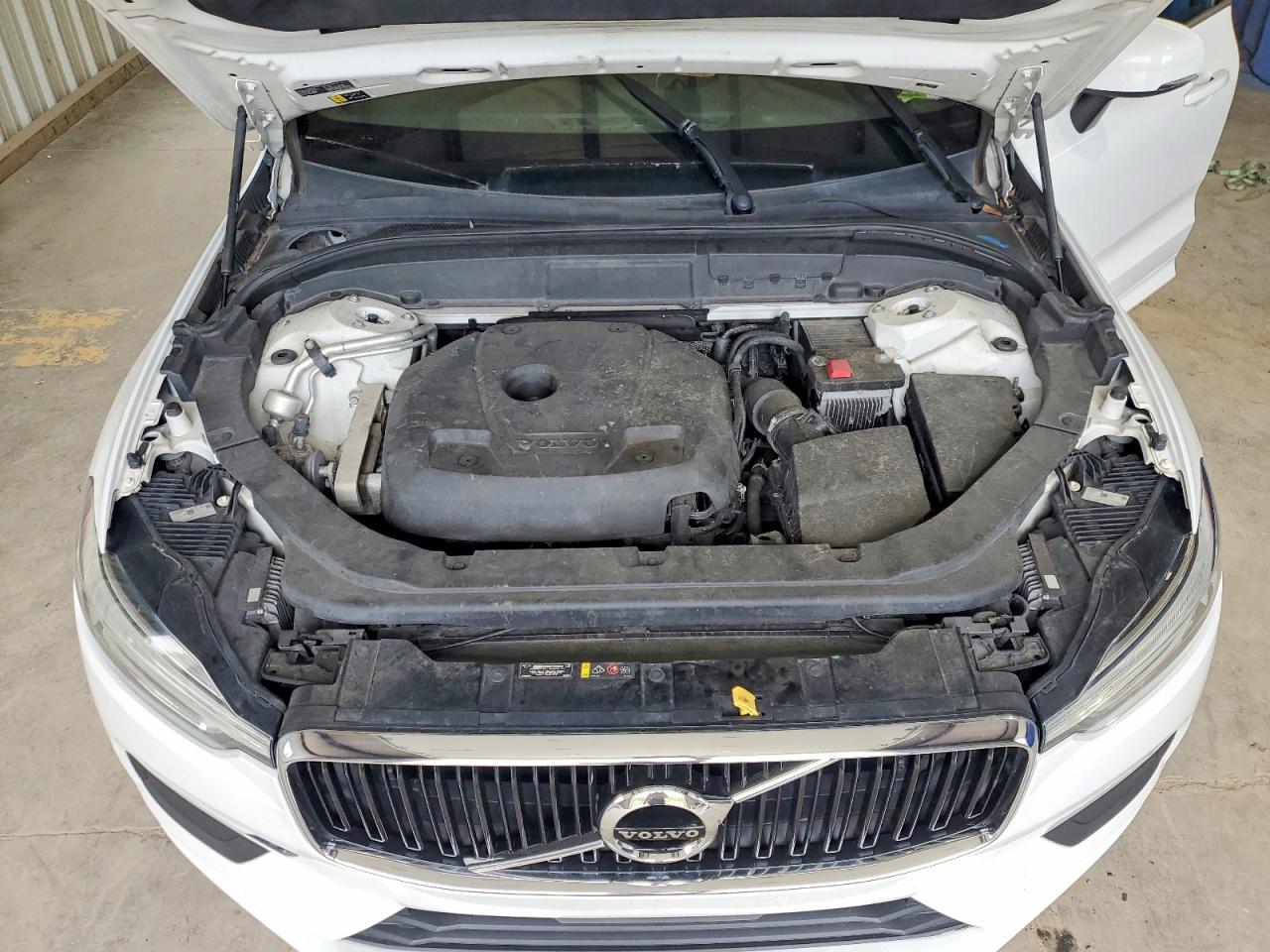 2020 Volvo Xc60 T5 Momentum White vin: YV4102RK7L1583232