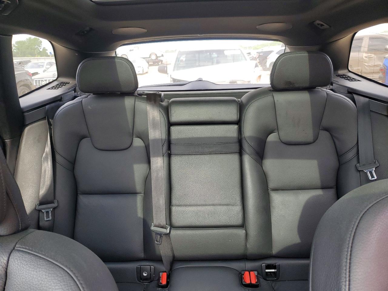 2020 Volvo Xc60 T5 Momentum White vin: YV4102RKXL1601447