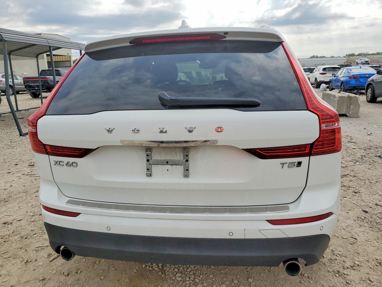 2020 Volvo Xc60 T5 Momentum White vin: YV4102RKXL1601447