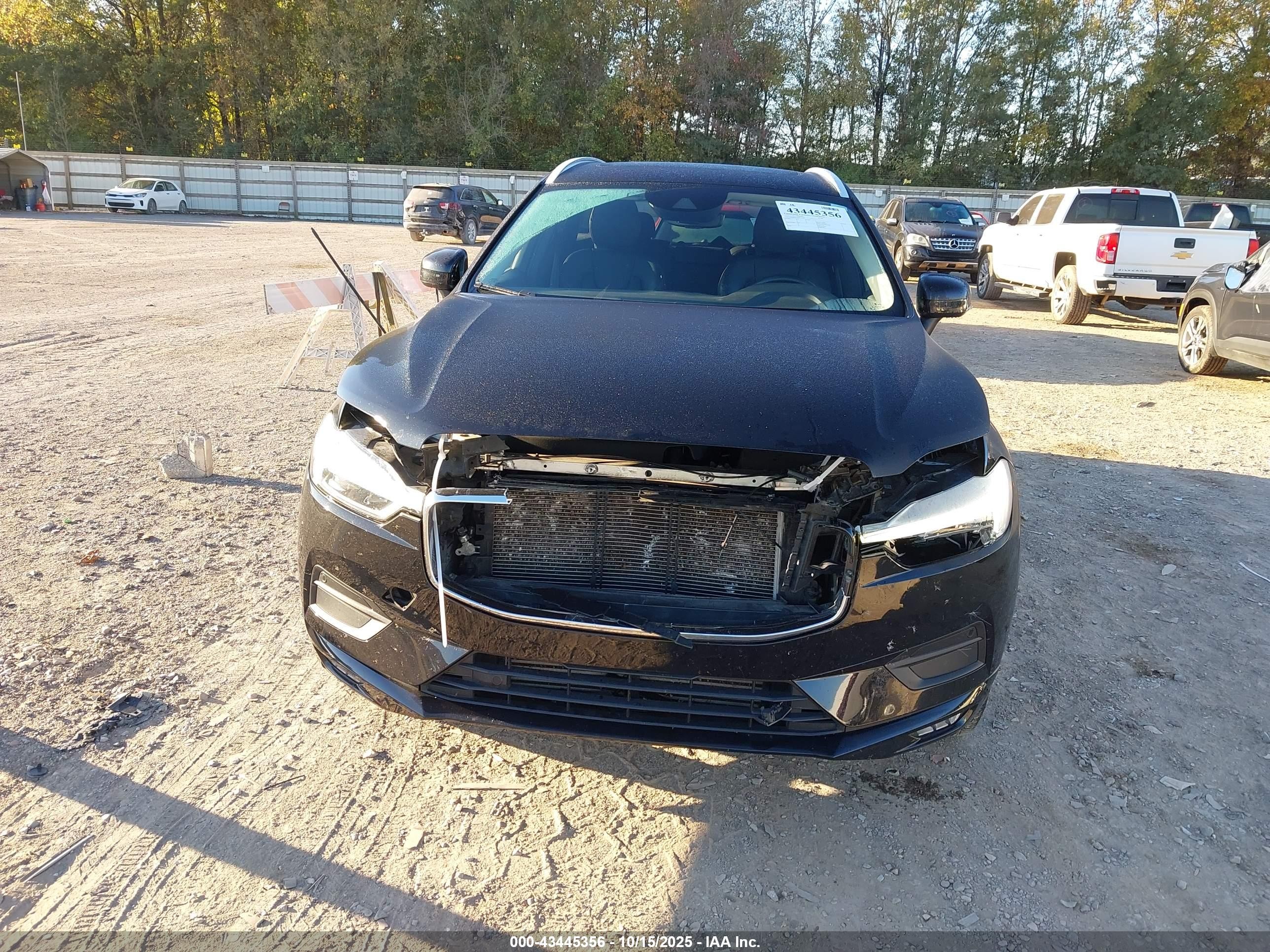 2021 Volvo Xc60 T5 Momentum Black vin: YV4102RKXM1715465