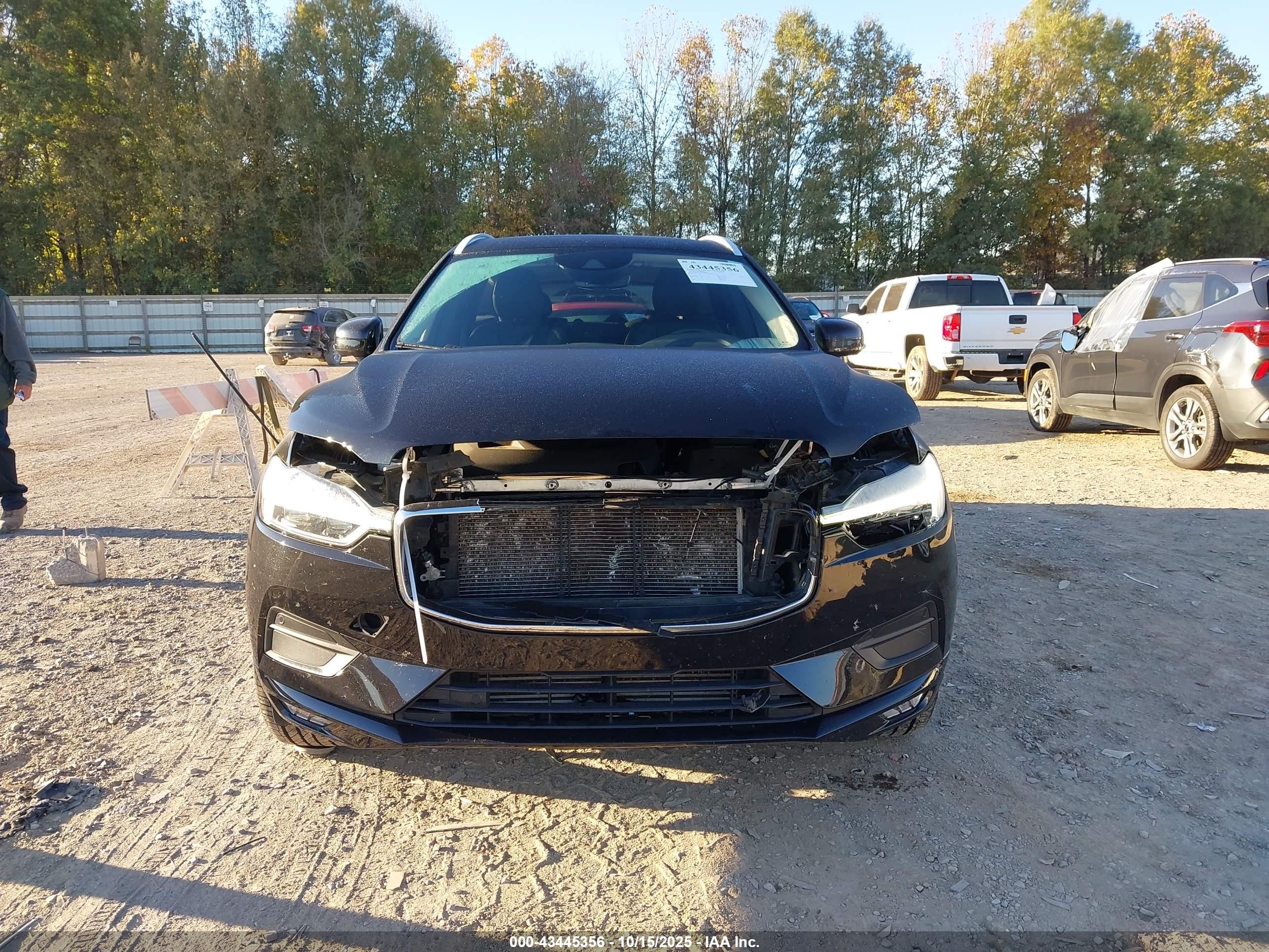 2021 Volvo Xc60 T5 Momentum Black vin: YV4102RKXM1715465