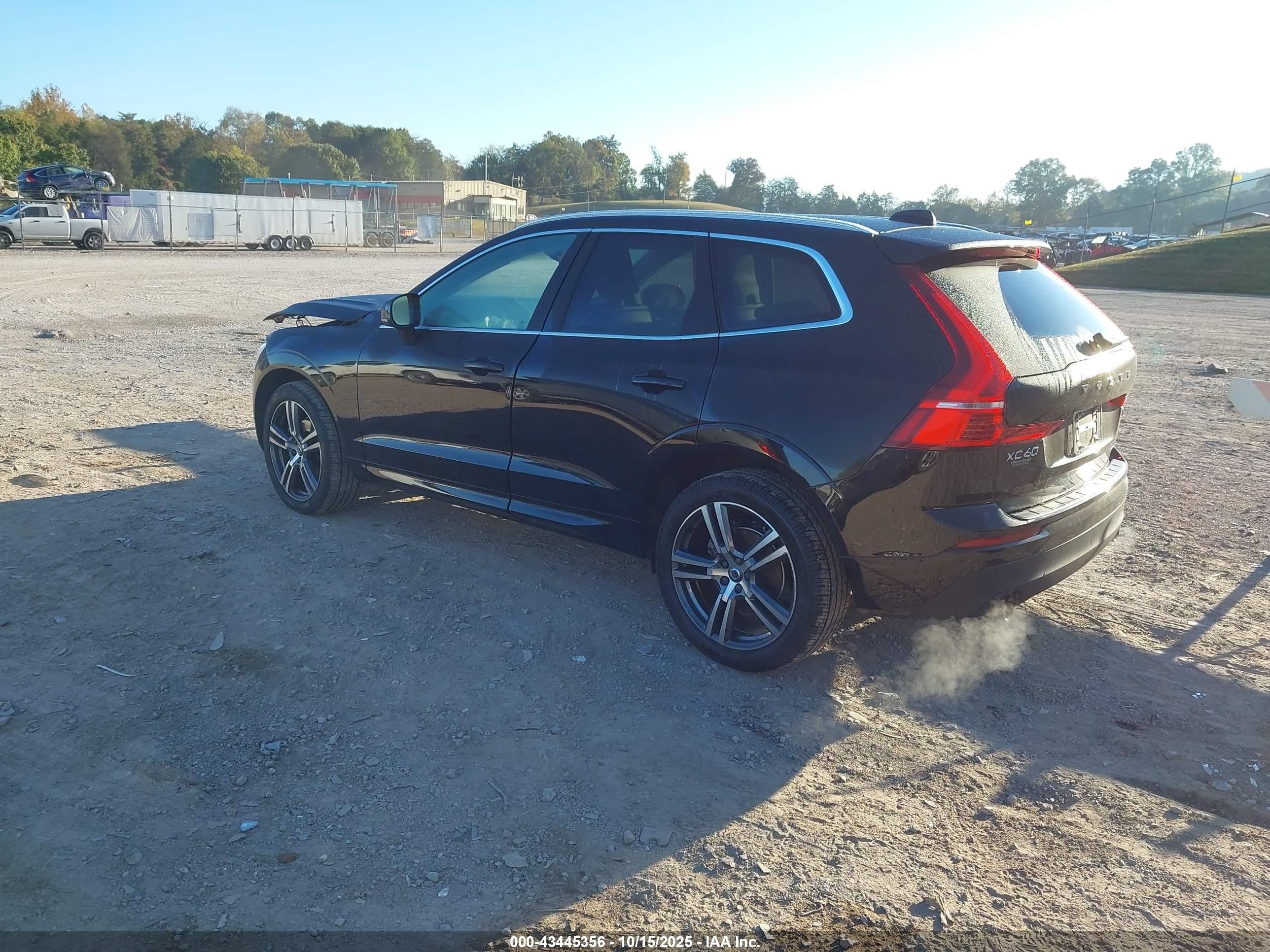 2021 Volvo Xc60 T5 Momentum Black vin: YV4102RKXM1715465