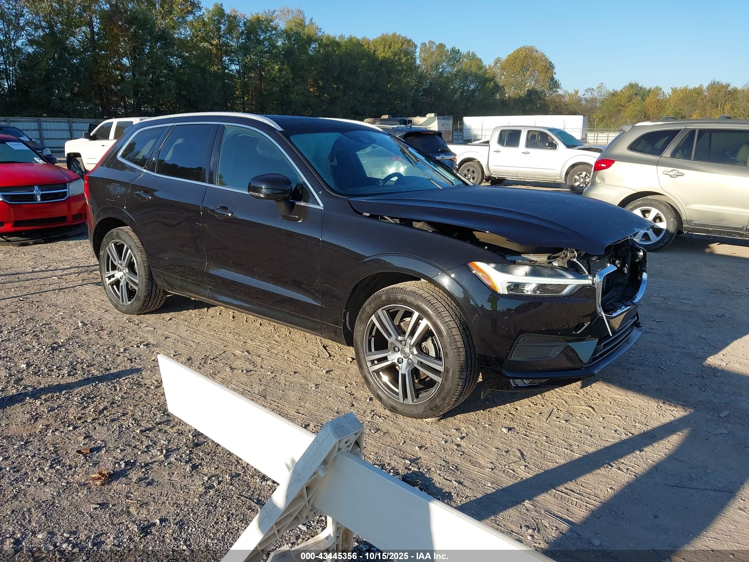 2021 Volvo Xc60 T5 Momentum Black vin: YV4102RKXM1715465