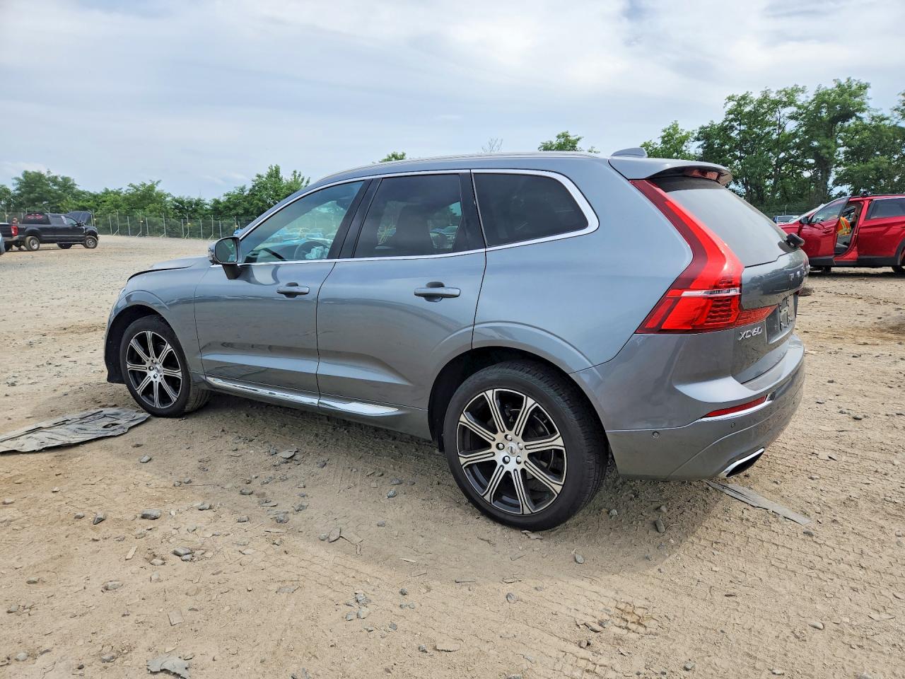 2021 Volvo Xc60 T5 Inscription Silver vin: YV4102RL1M1737752