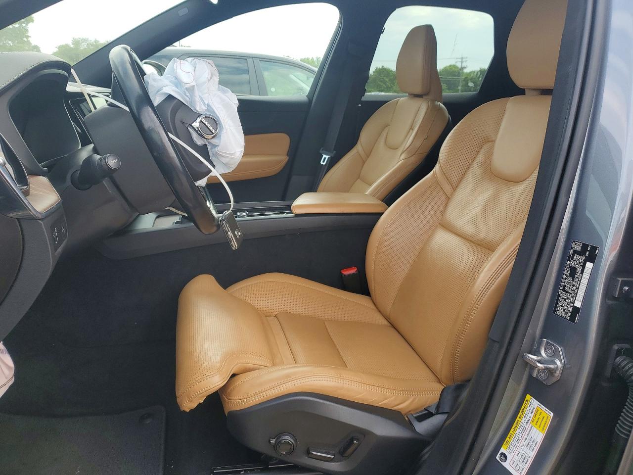 2021 Volvo Xc60 T5 Inscription Silver vin: YV4102RL1M1737752