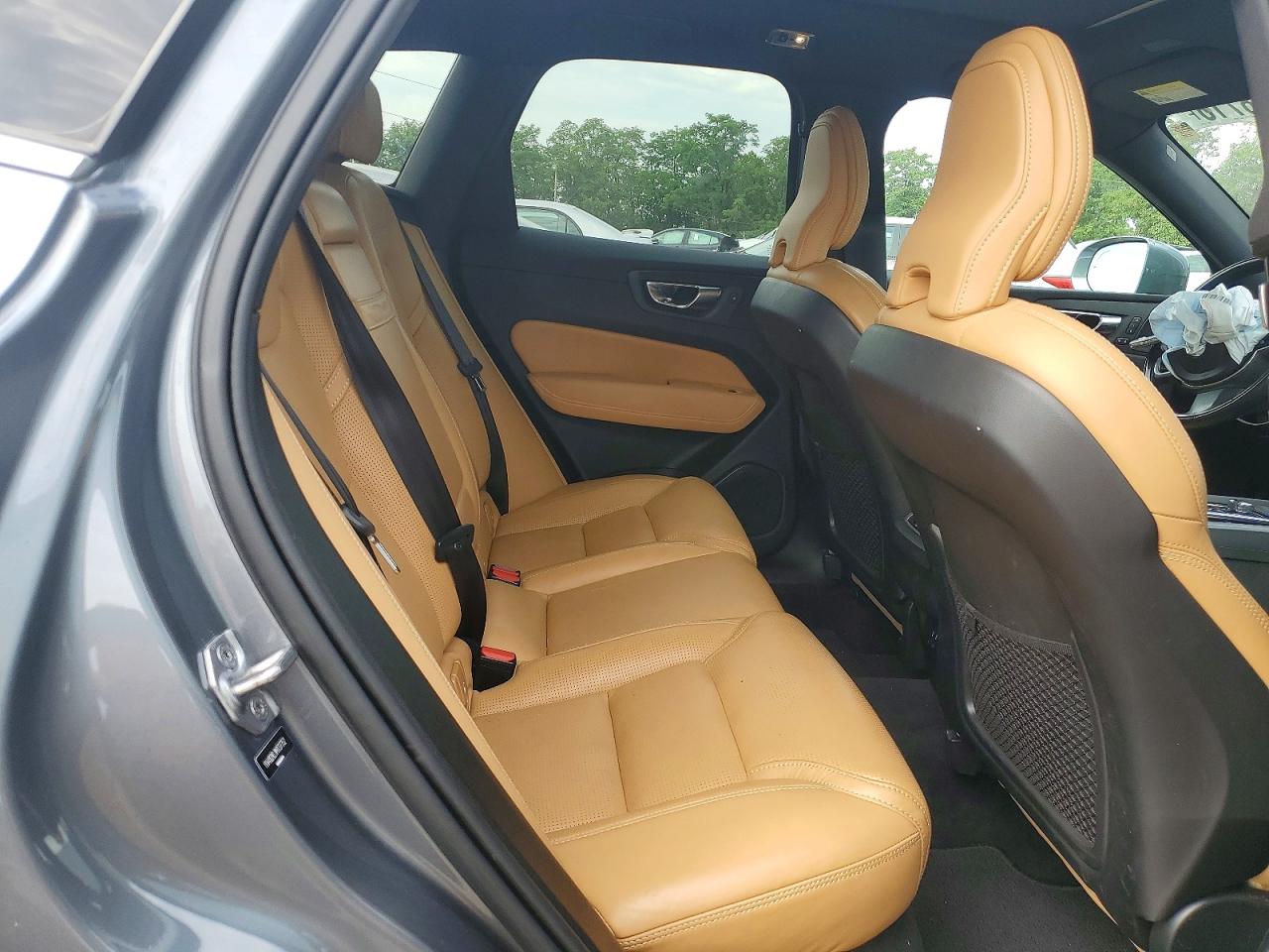 2021 Volvo Xc60 T5 Inscription Silver vin: YV4102RL1M1737752