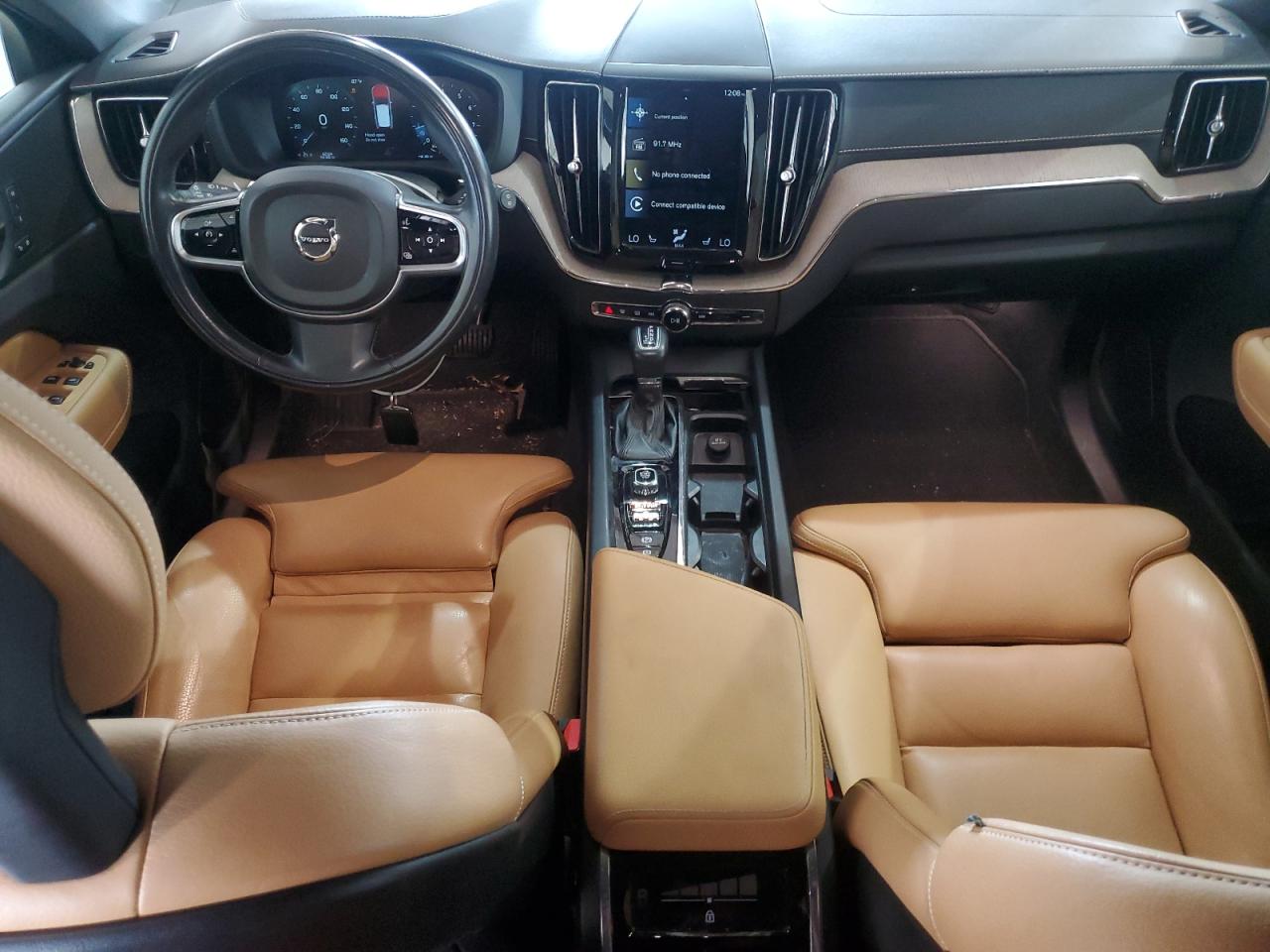 2018 Volvo Xc60 T5 Inscription Синий vin: YV4102RL6J1029993