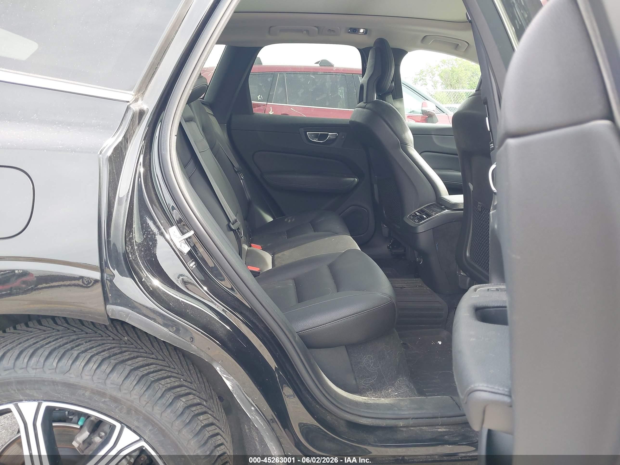 2018 Volvo Xc60 T5 Inscription Black vin: YV4102RL9J1037473