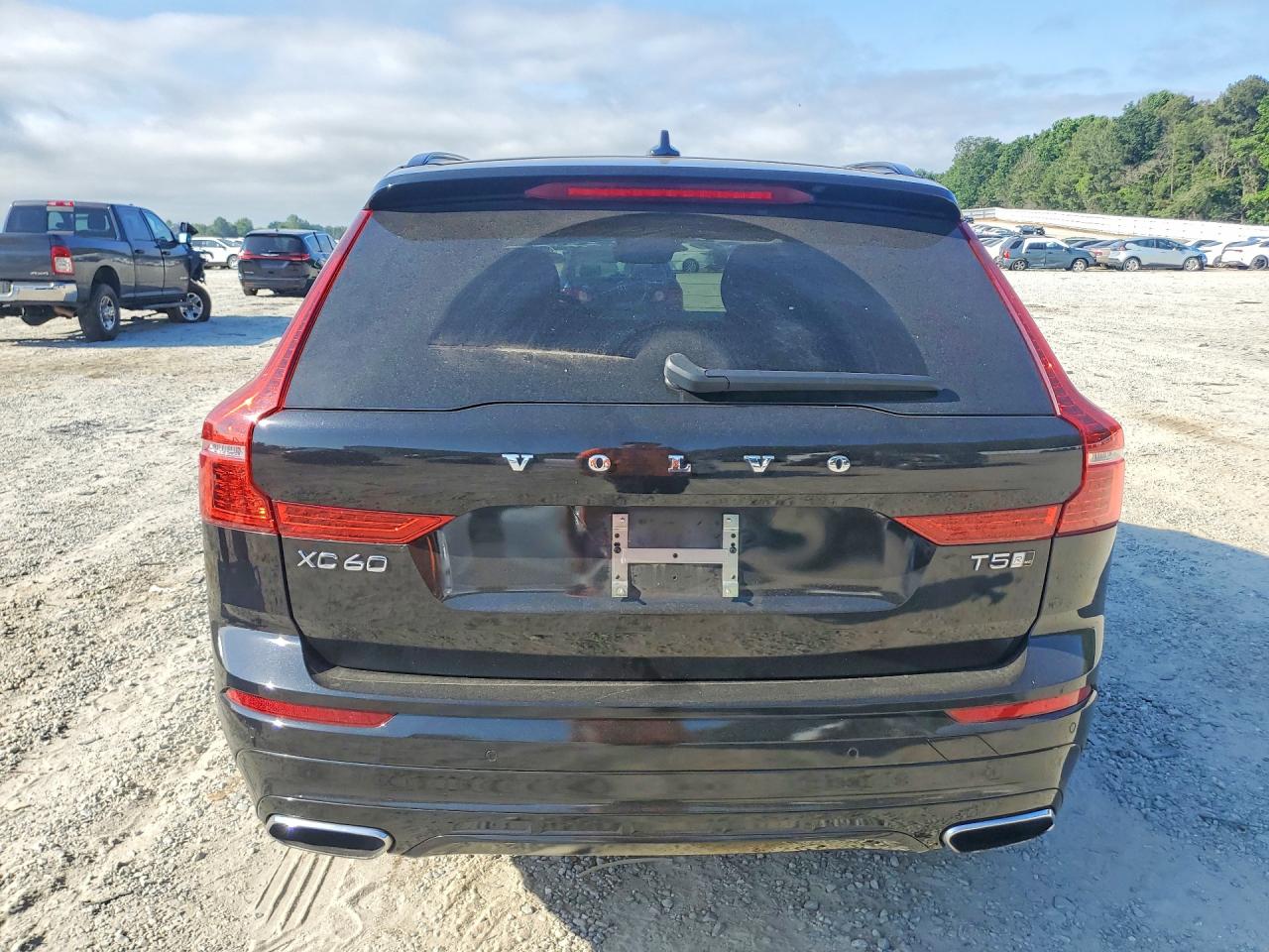 2020 Volvo Xc60 T5 R-design Black vin: YV4102RM5L1517683