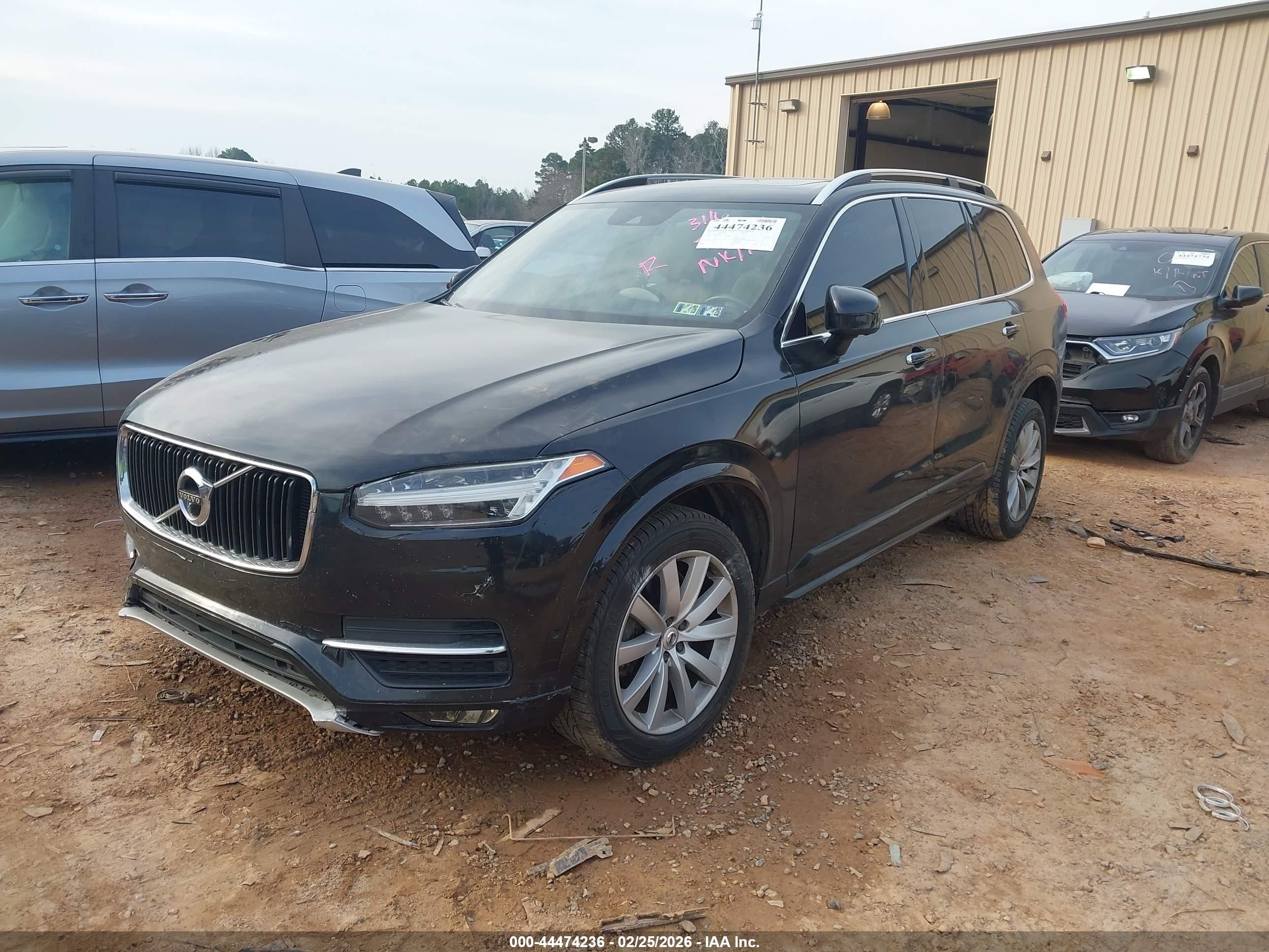 2017 Volvo Xc90 T5 Momentum Черный vin: YV4102XK9H1117358