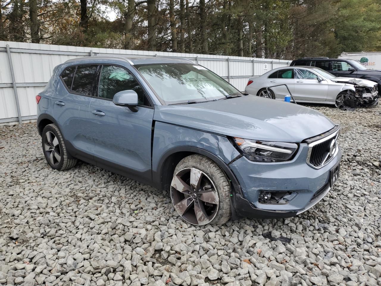 2021 Volvo Xc40 T5 Momentum Серый vin: YV4162UK7M2395151