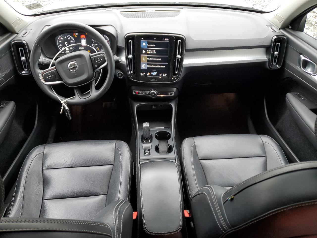 2021 Volvo Xc40 T5 Momentum Серый vin: YV4162UK7M2395151