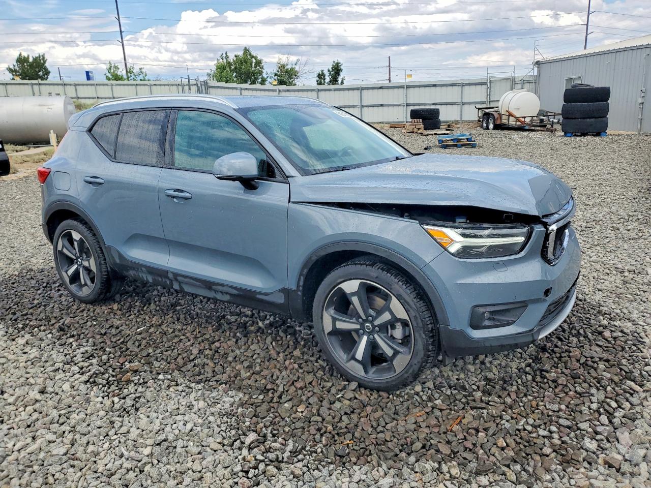 2021 Volvo Xc40 T5 Momentum Blue vin: YV4162UK7M2466882