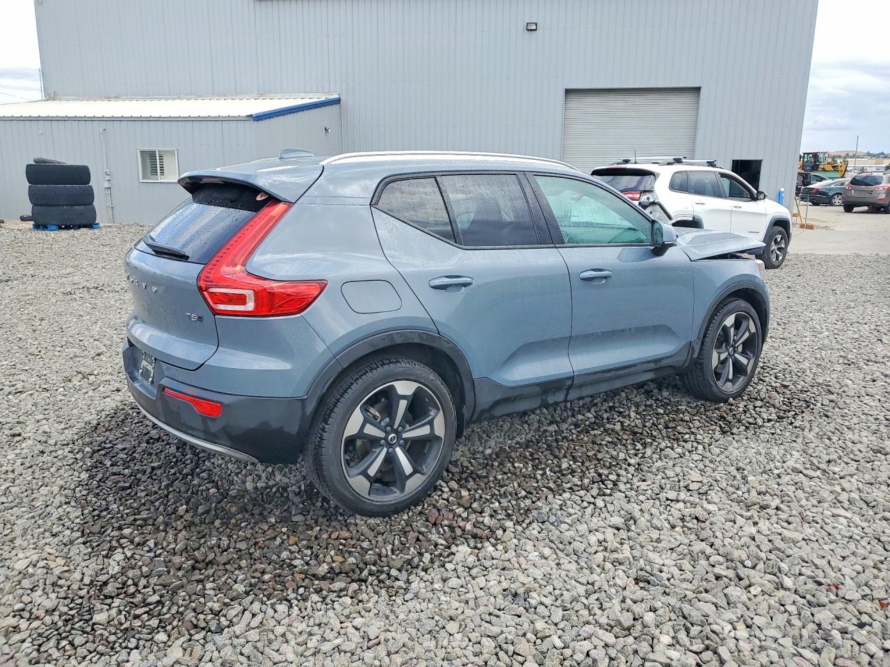 2021 Volvo Xc40 T5 Momentum Blue vin: YV4162UK7M2466882
