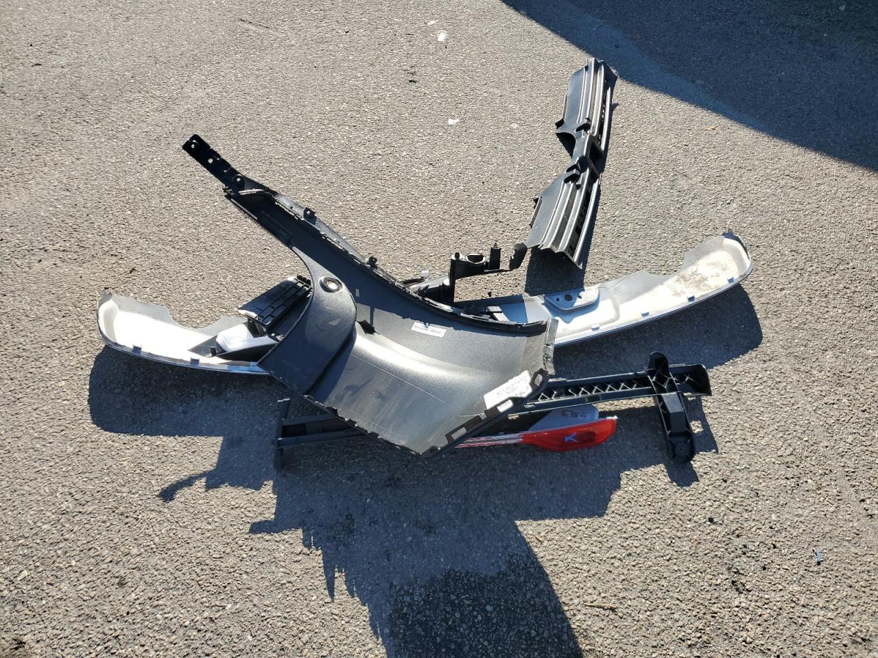 2022 Volvo Xc40 T5 Momentum Black vin: YV4162UKXN2652725