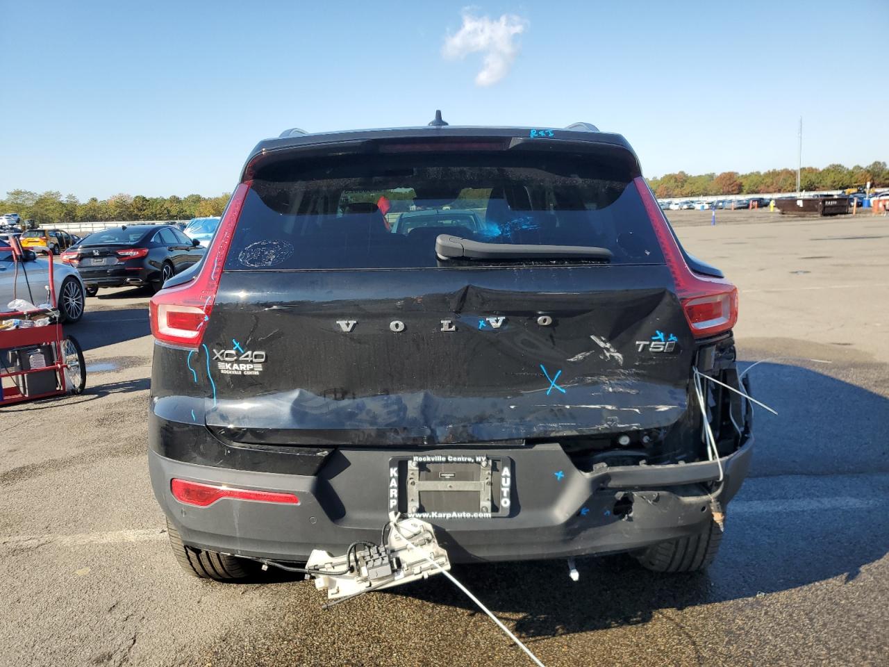 2022 Volvo Xc40 T5 Momentum Black vin: YV4162UKXN2652725