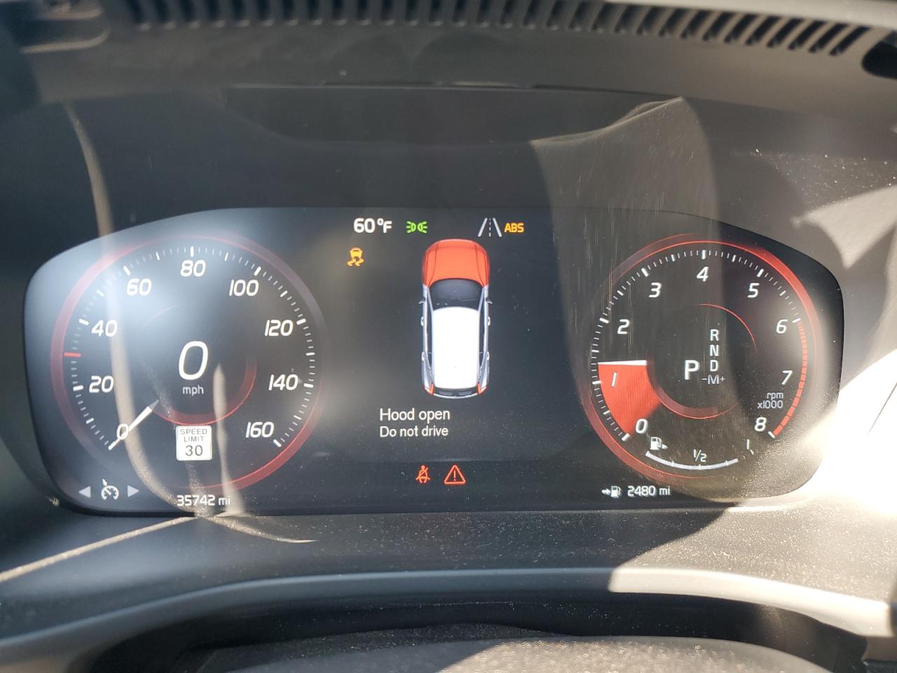 2022 Volvo Xc40 T5 Momentum Black vin: YV4162UKXN2652725