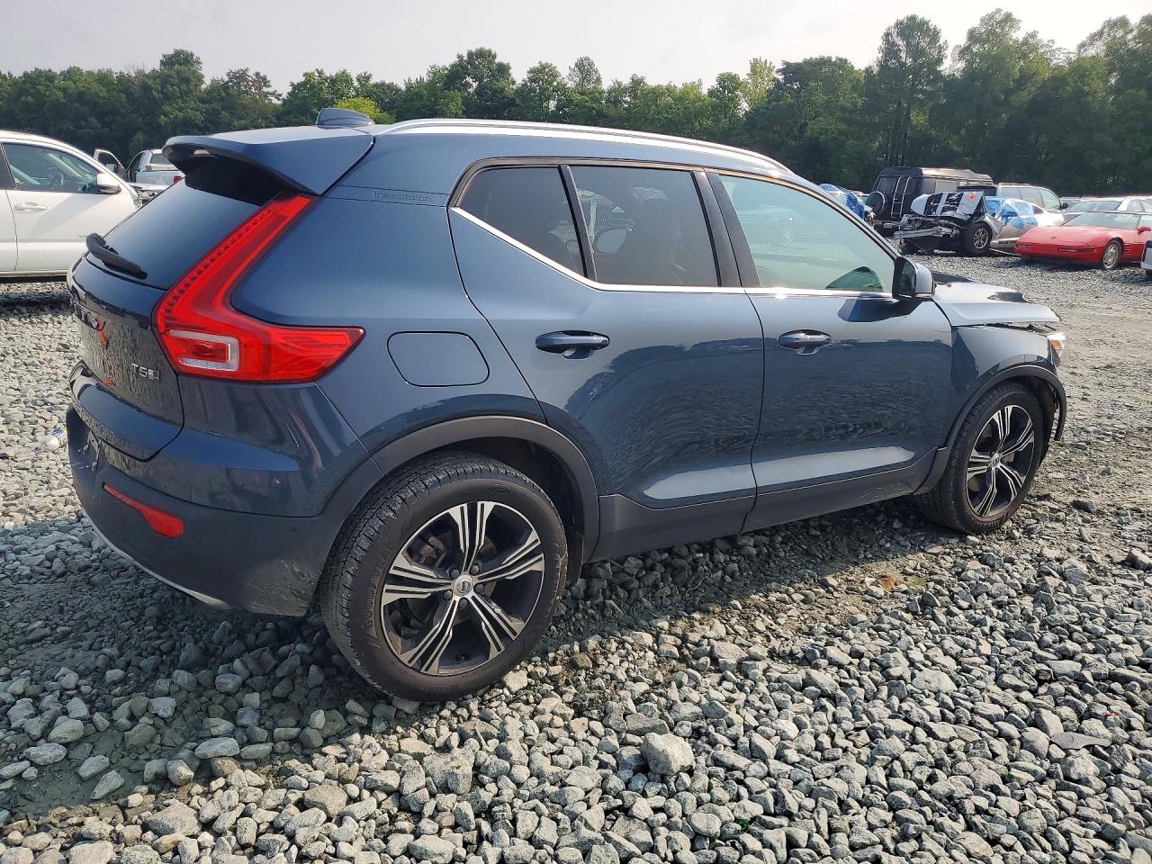2019 Volvo Xc40 T5 Inscription Синий vin: YV4162ULXK2155565