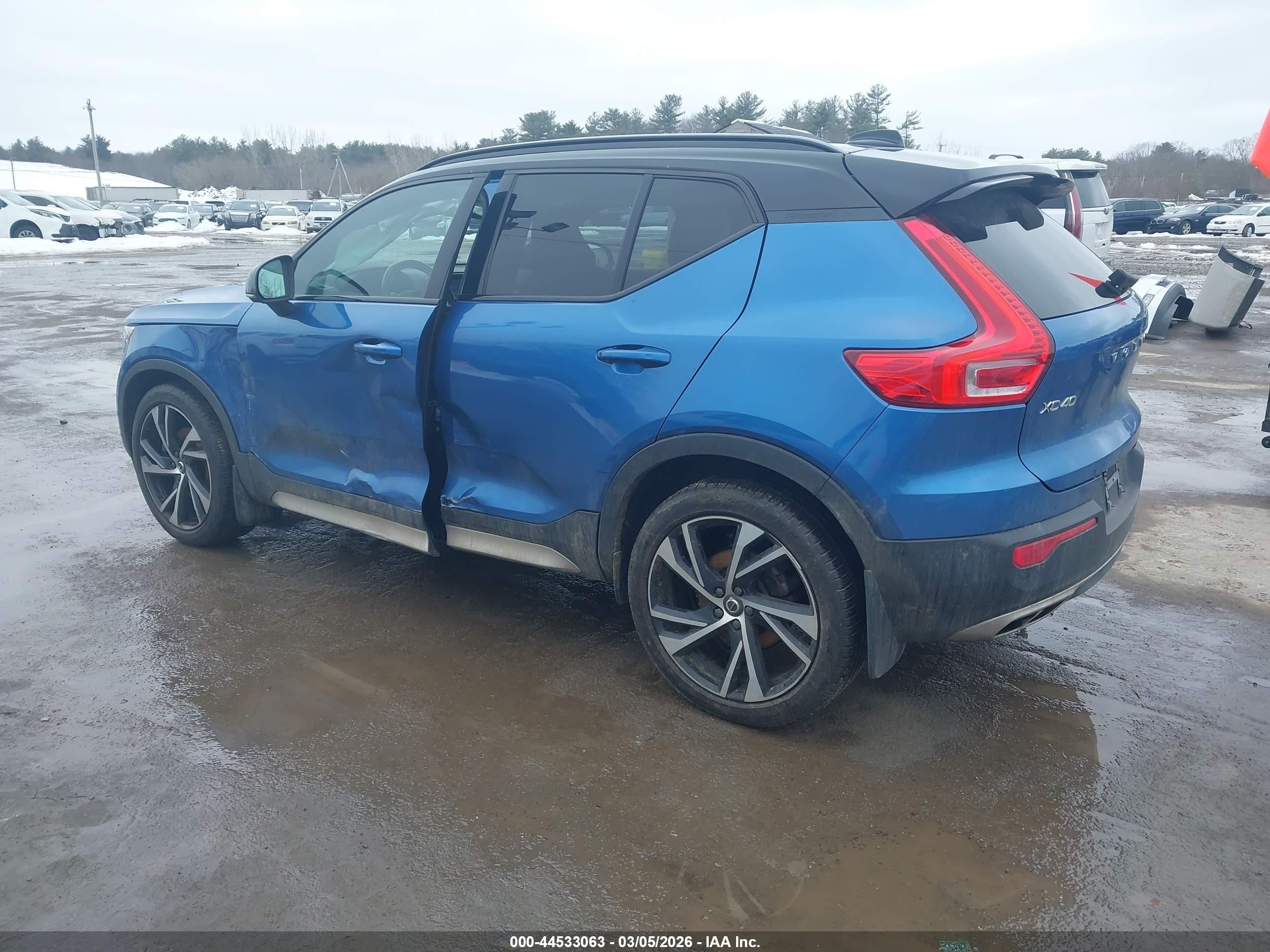 2019 Volvo Xc40 T5 R-design Blue vin: YV4162UM0K2117612