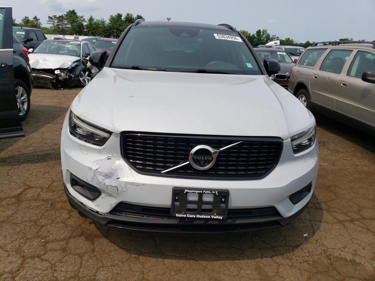 2021 Volvo Xc40 T5 R-design Белый vin: YV4162UM0M2542721