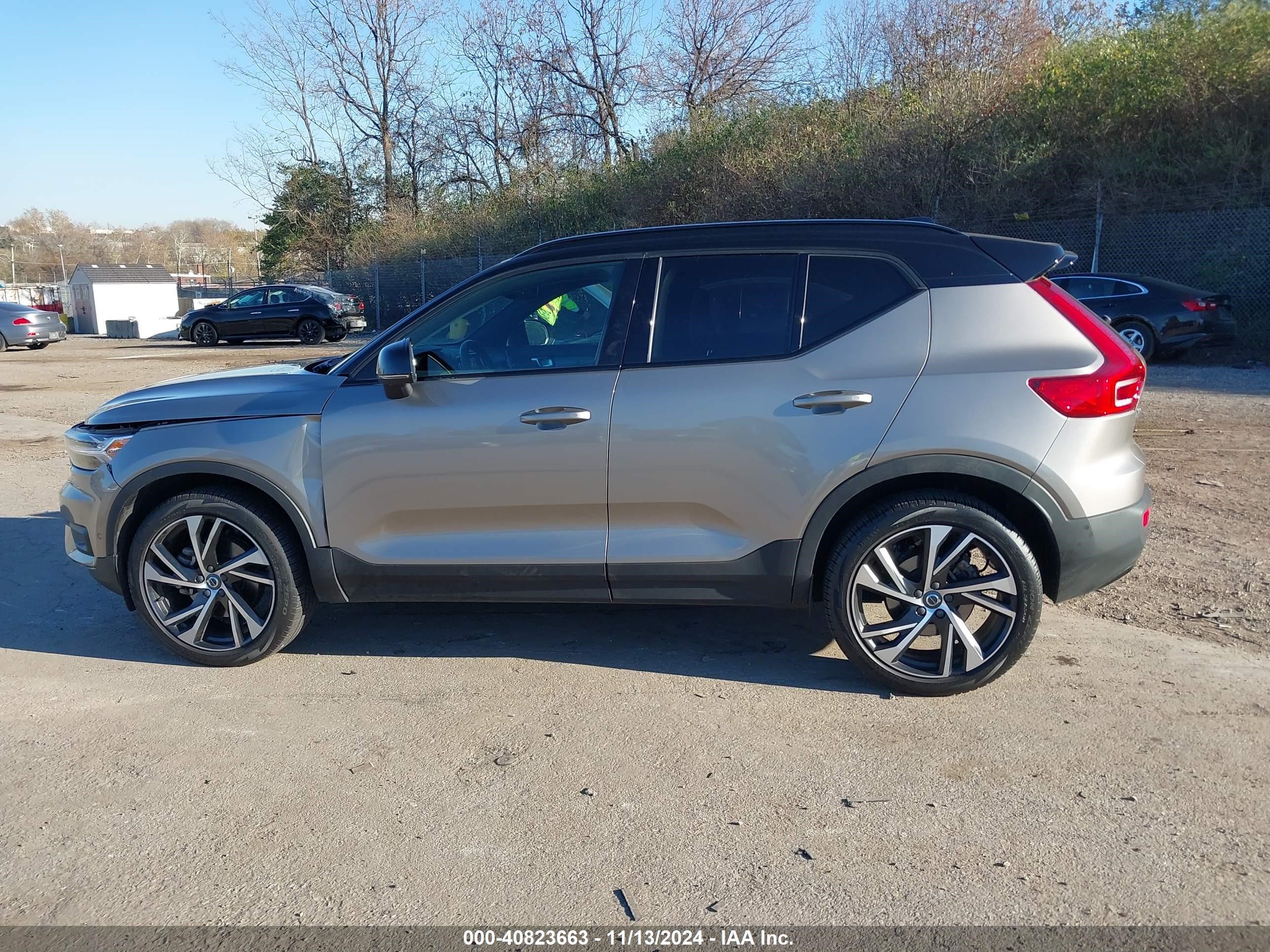Price & History 2022 Volvo Xc40 T5 R-design 2.0l I-4 Di, Dohc, Vvt