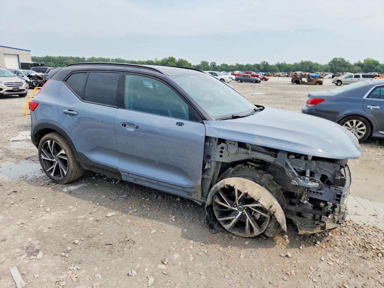 2022 Volvo Xc40 T5 R-design Gray vin: YV4162UM5N2790044