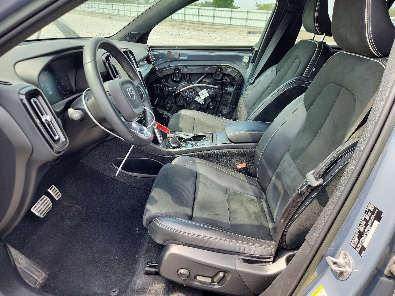 2022 Volvo Xc40 T5 R-design Gray vin: YV4162UM5N2790044