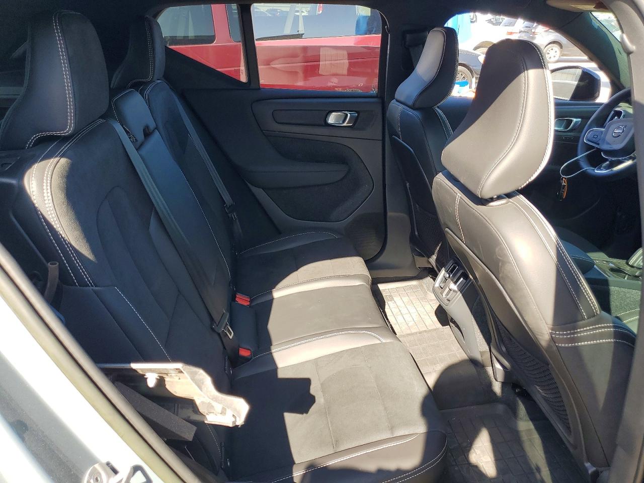 2022 Volvo Xc40 T5 R-design Blue vin: YV4162UM9N2791102