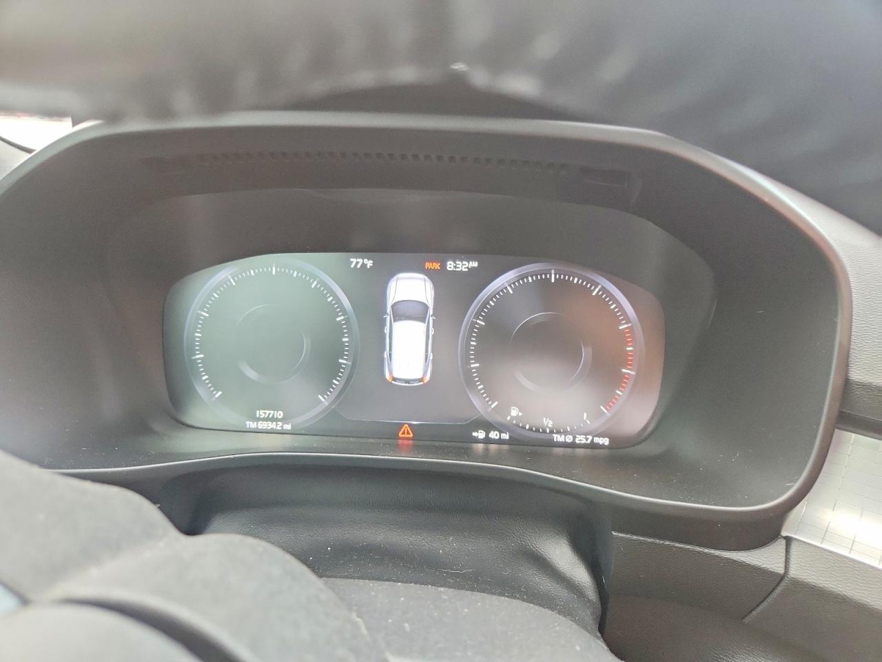 2019 Volvo Xc40 T5 Momentum Серебряный vin: YV4162XZ9K2009335