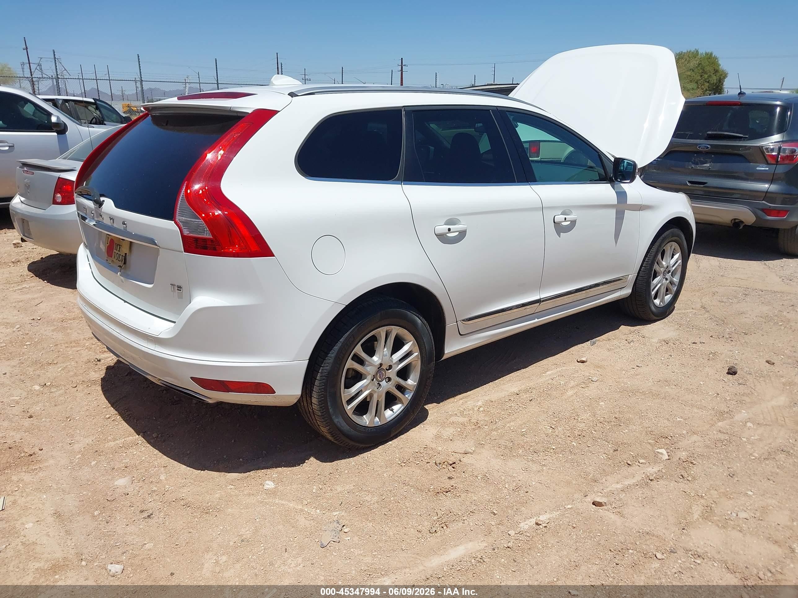 2015 Volvo Xc60 T5 Premier Cream vin: YV426MDB3F2588450