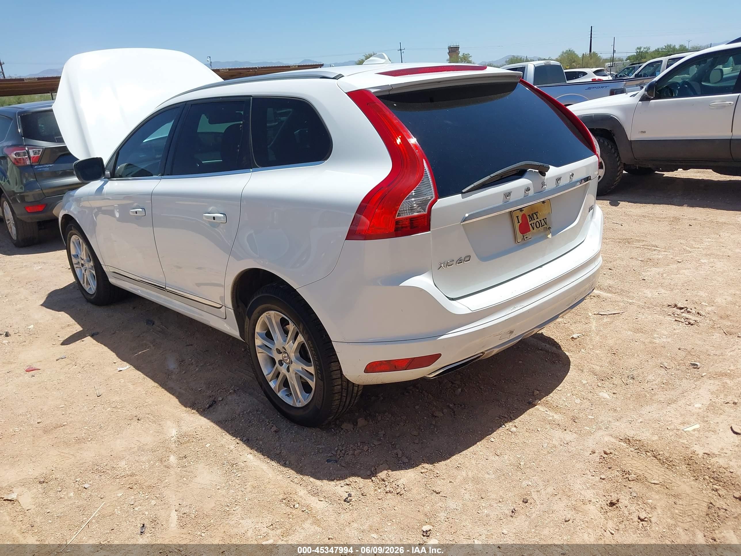 2015 Volvo Xc60 T5 Premier Cream vin: YV426MDB3F2588450