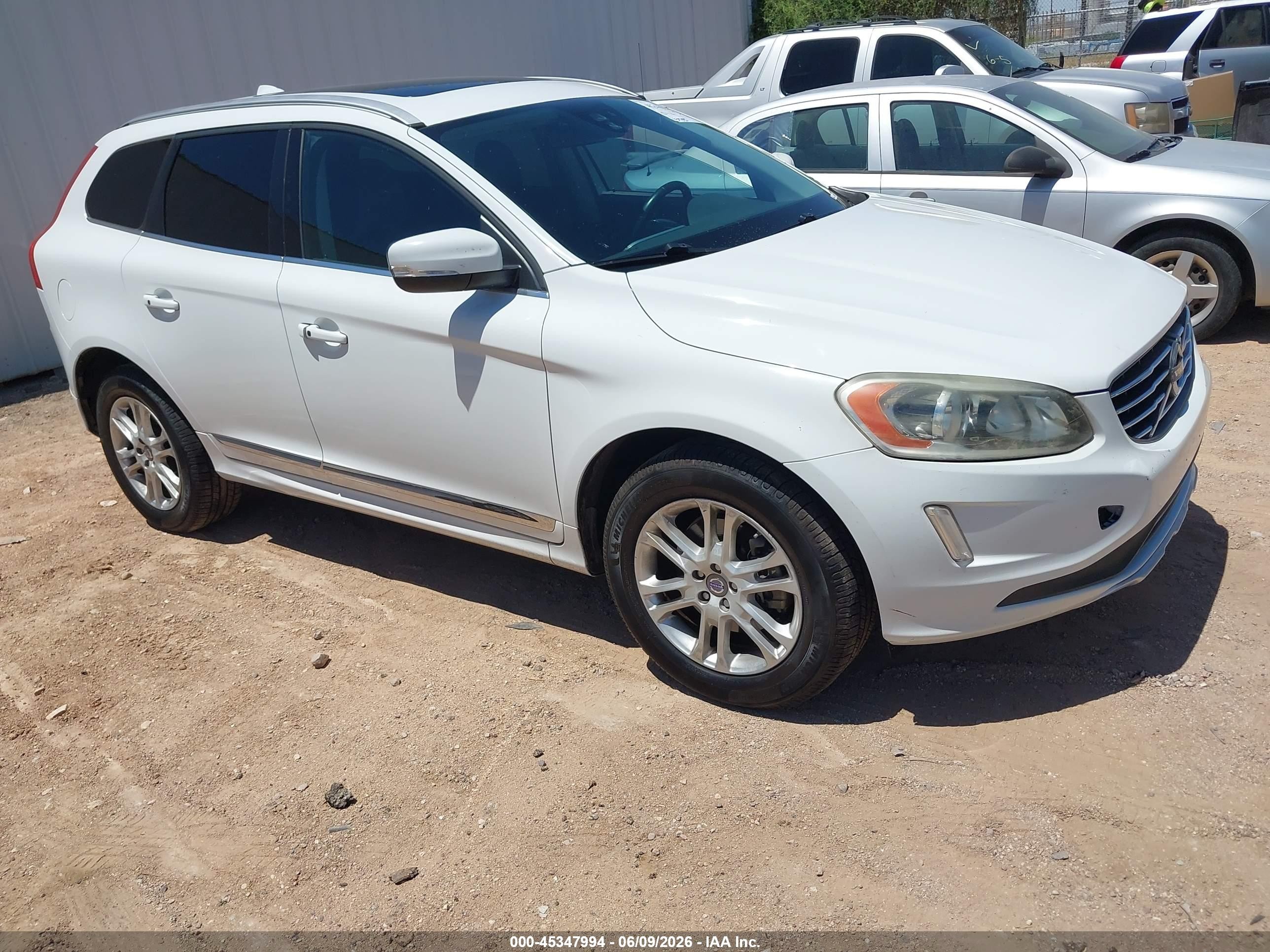 2015 Volvo Xc60 T5 Premier Cream vin: YV426MDB3F2588450