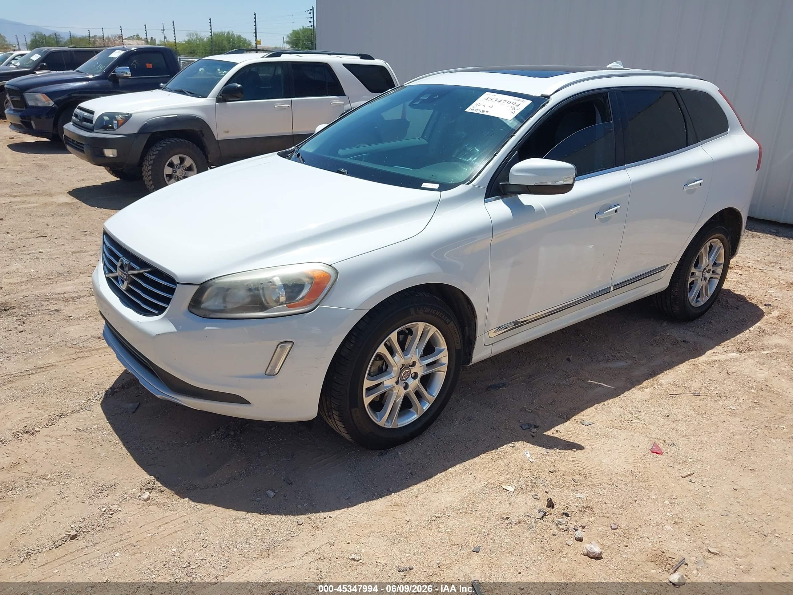 2015 Volvo Xc60 T5 Premier Cream vin: YV426MDB3F2588450