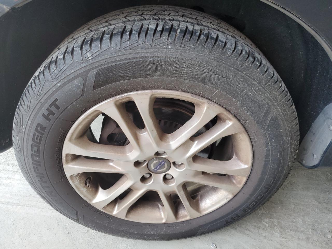 2015 Volvo Xc60 T5 Premier Угольный vin: YV426MDB6F2588359 Damage: Right Rear Wheel, Curb Rash, > 12 Inches