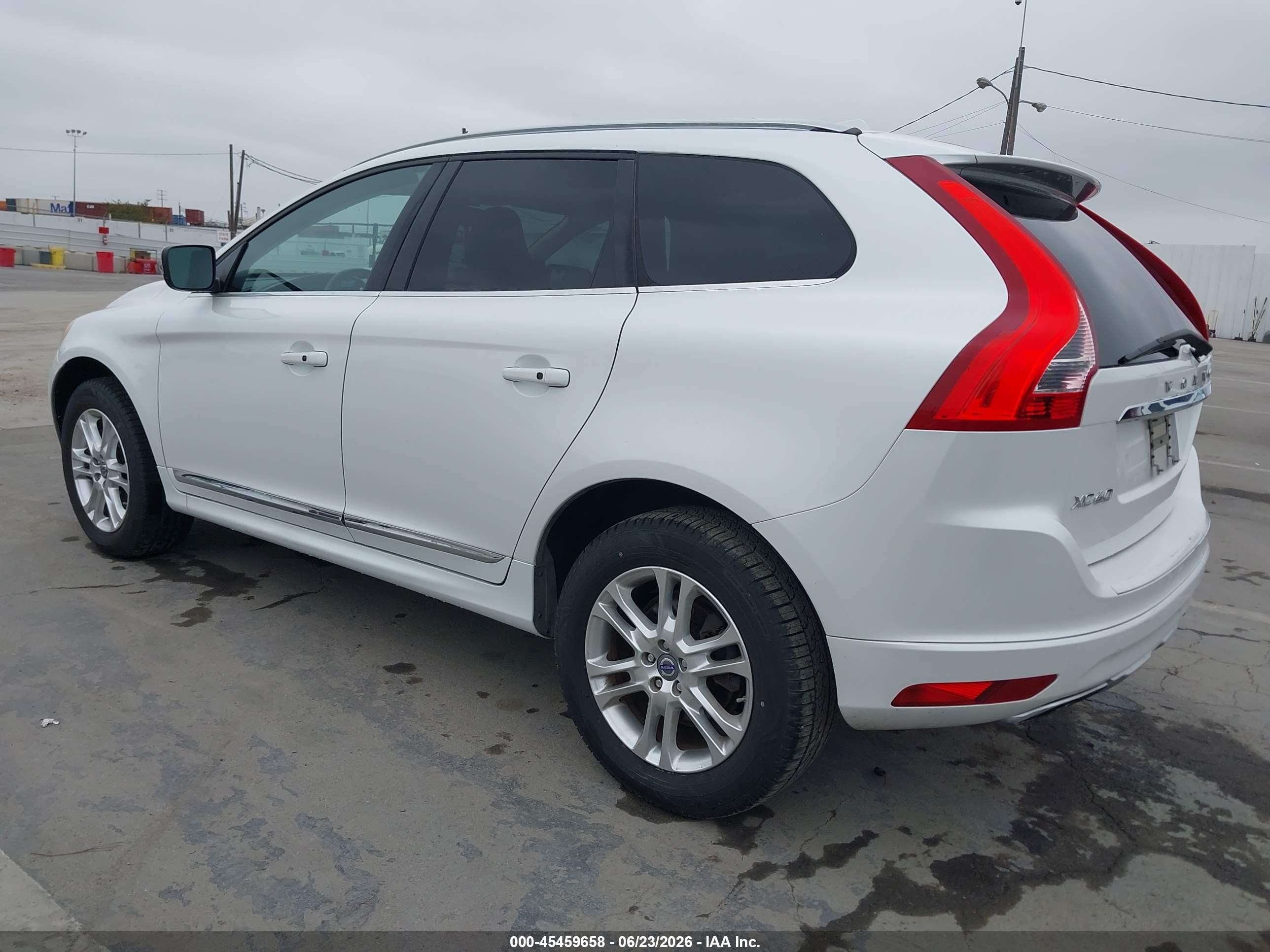 2015 Volvo Xc60 T5 Premier White vin: YV426MDB7F2623748