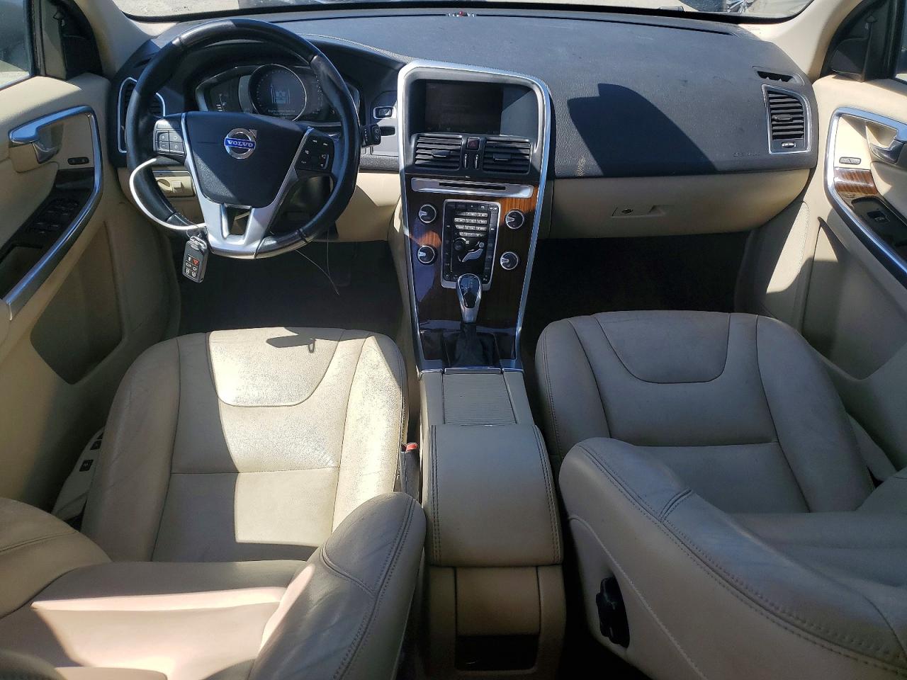 2015 Volvo Xc60 T5 Premier+ Tan vin: YV426MDC1F2616691