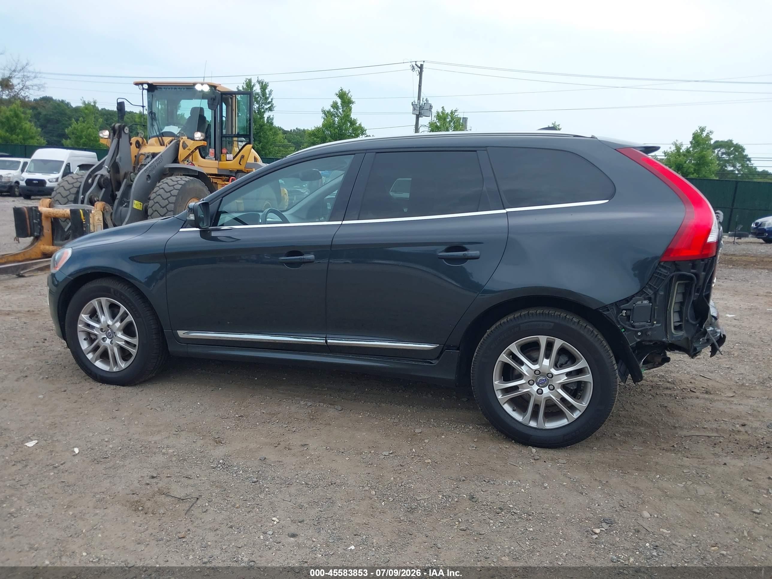 2015 Volvo Xc60 T5 Platinum Gray vin: YV426MDD6F2604741