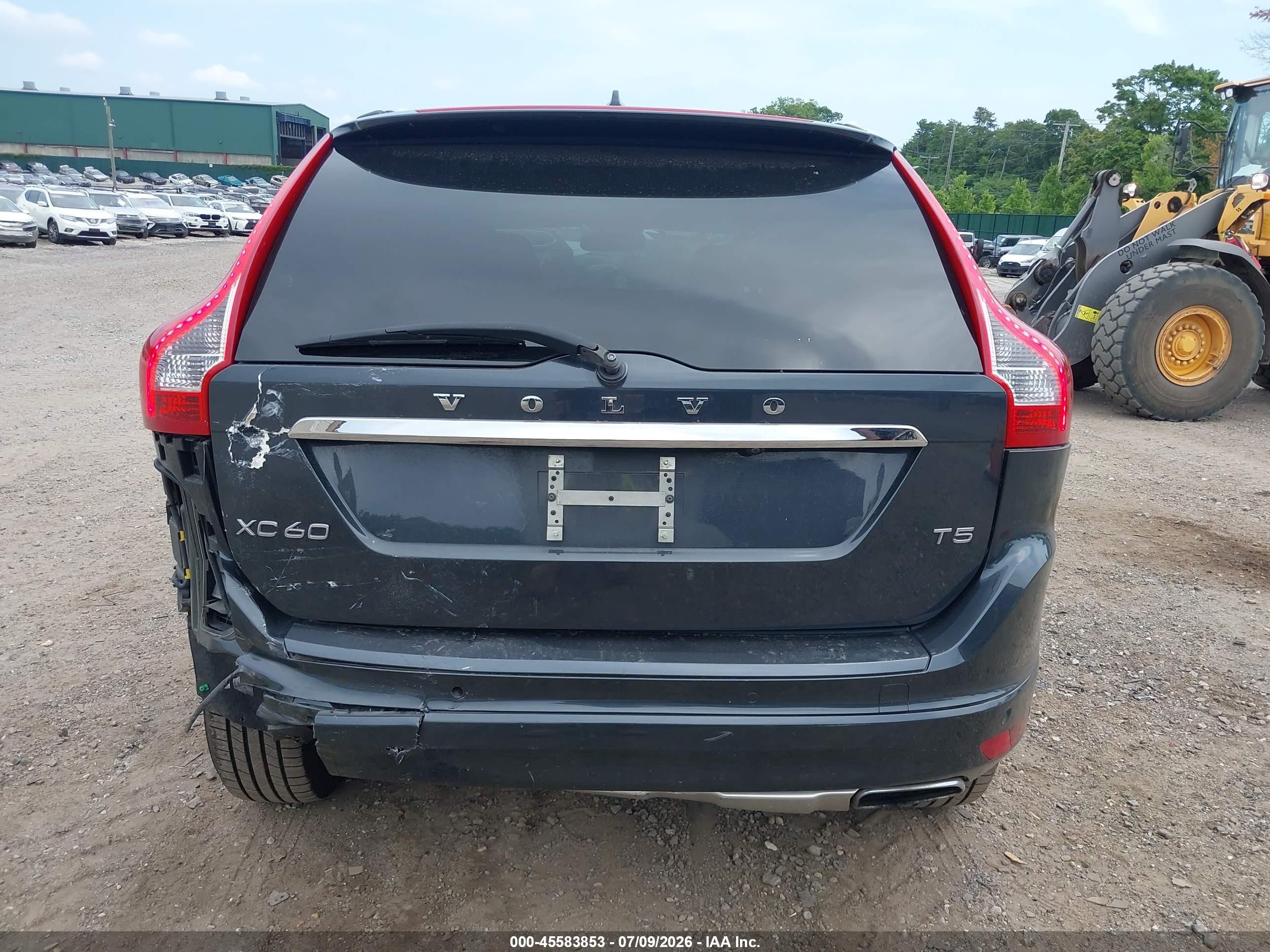 2015 Volvo Xc60 T5 Platinum Gray vin: YV426MDD6F2604741