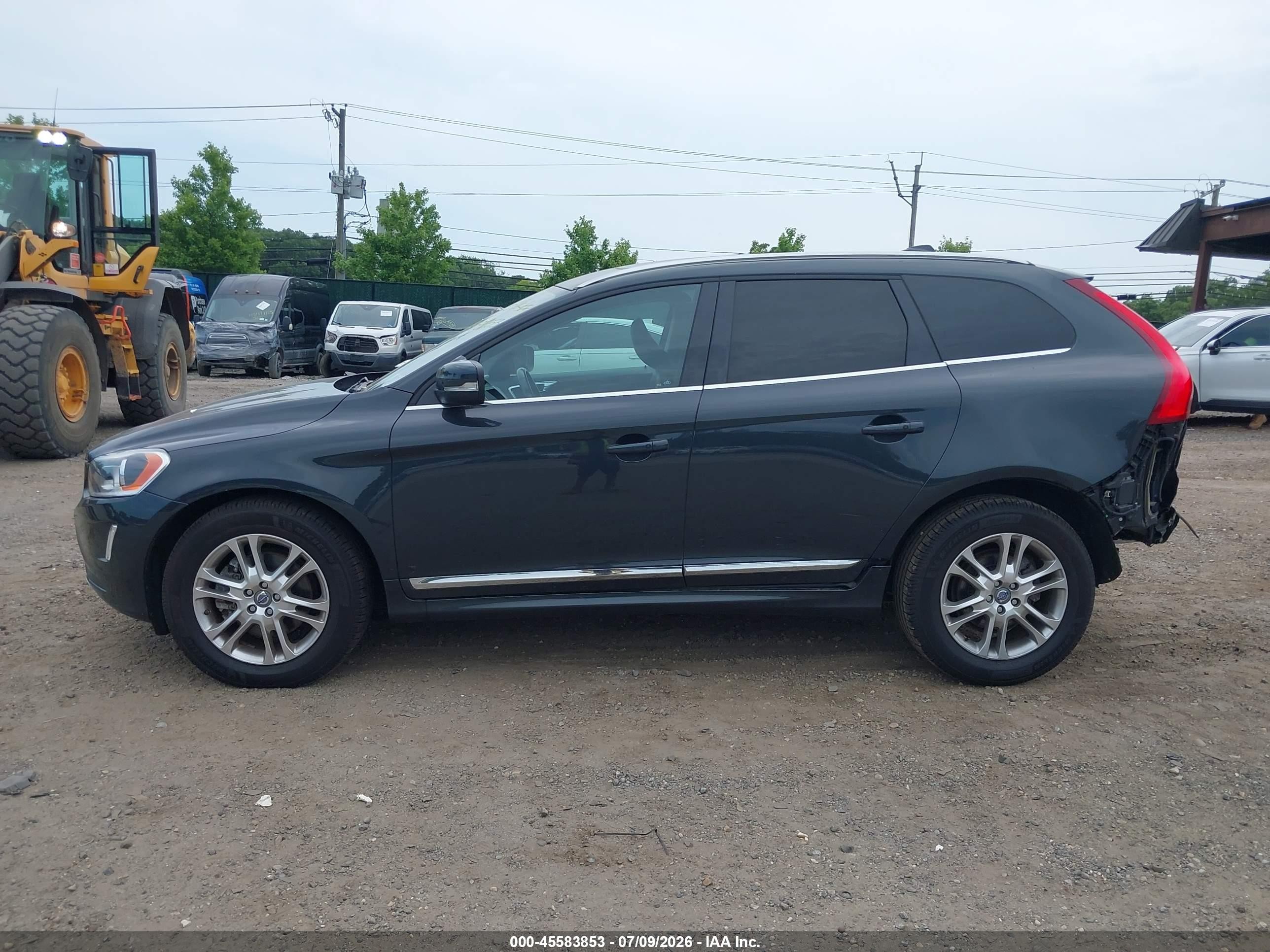 2015 Volvo Xc60 T5 Platinum Gray vin: YV426MDD6F2604741