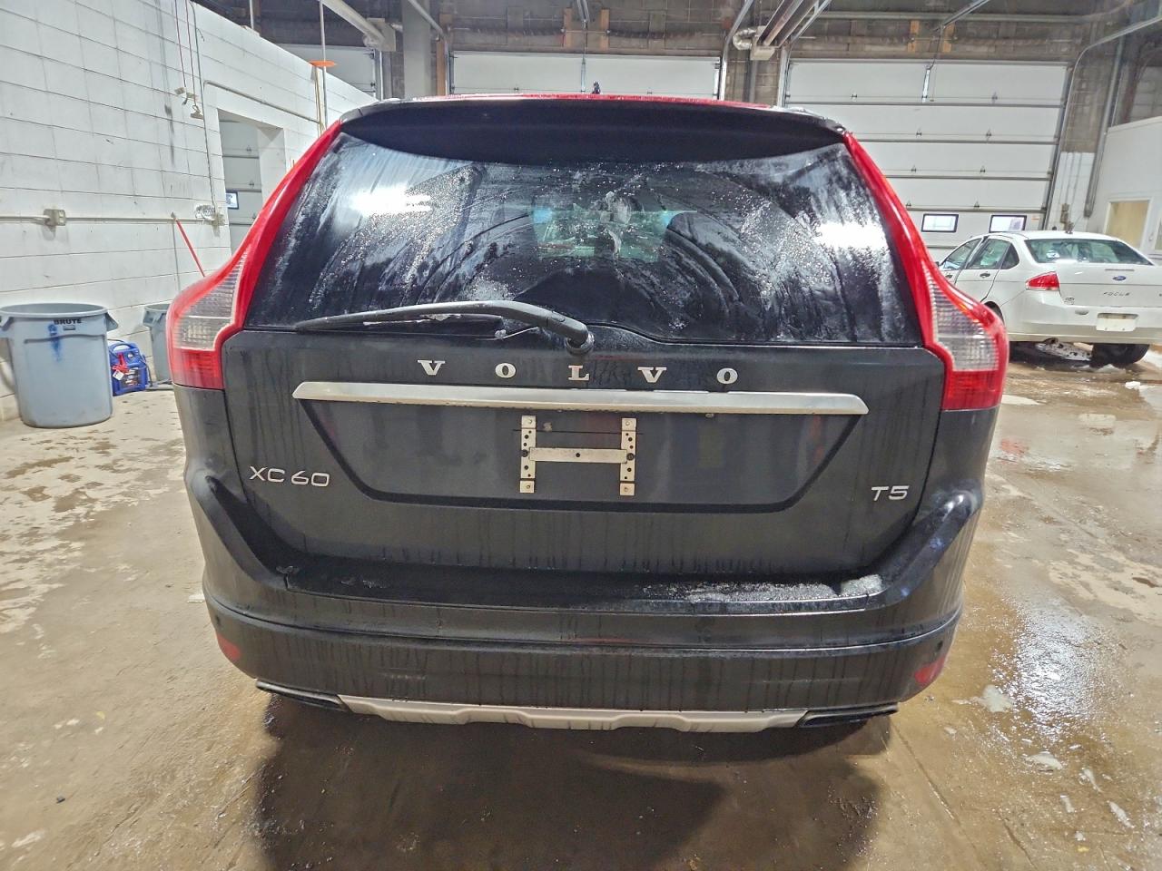 2015 Volvo Xc60 T5 Platinum Black vin: YV426MDD7F2604554