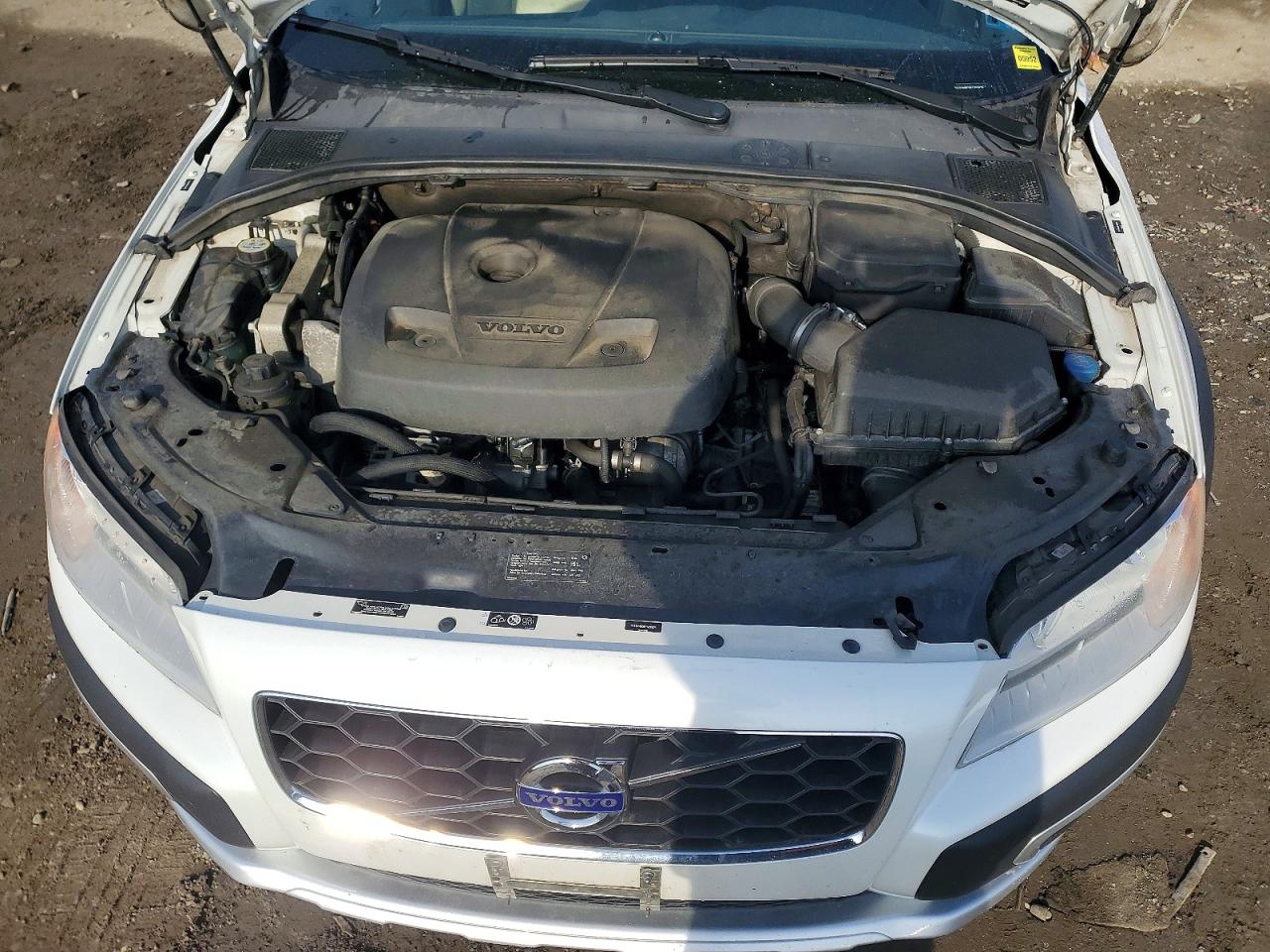 2015 Volvo Xc70 T5 Premier+ White vin: YV440MBC8F1200625
