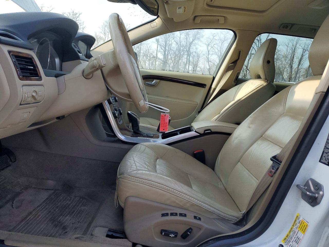 2015 Volvo Xc70 T5 Premier+ White vin: YV440MBC8F1200625