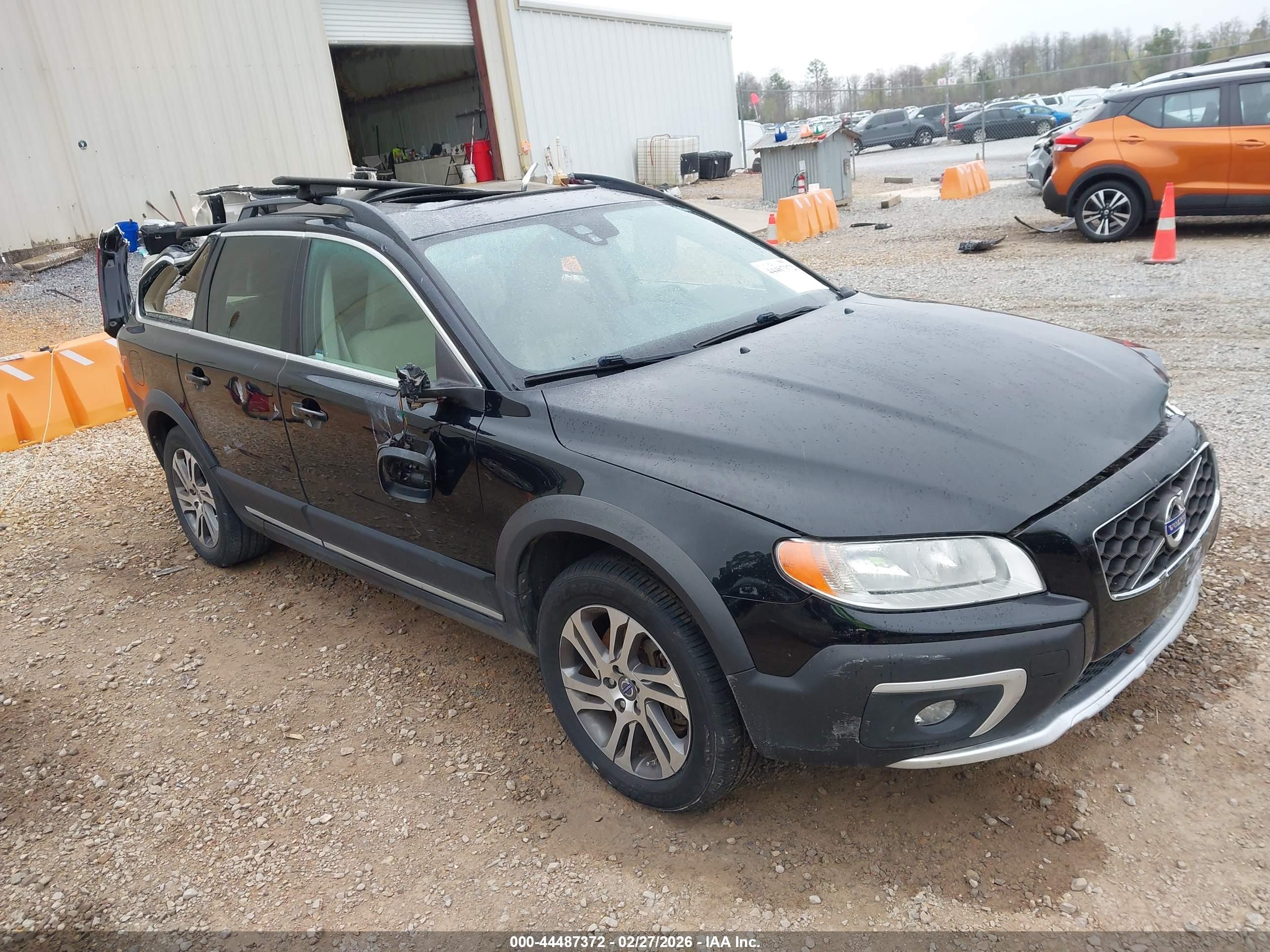 YV440MBK0F1204787