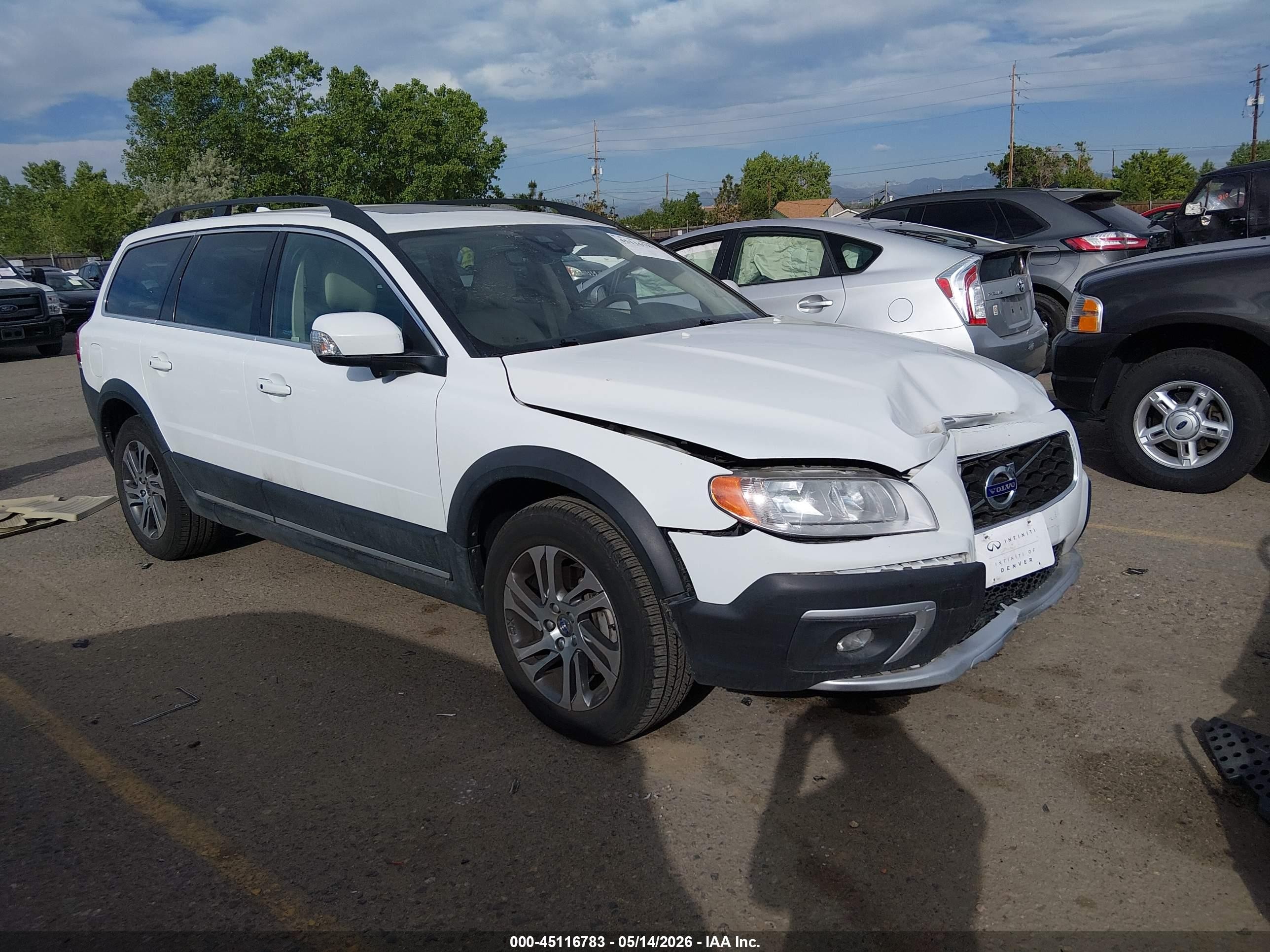 2015 Volvo Xc70 T5 Premier White vin: YV440MBK8F1221658