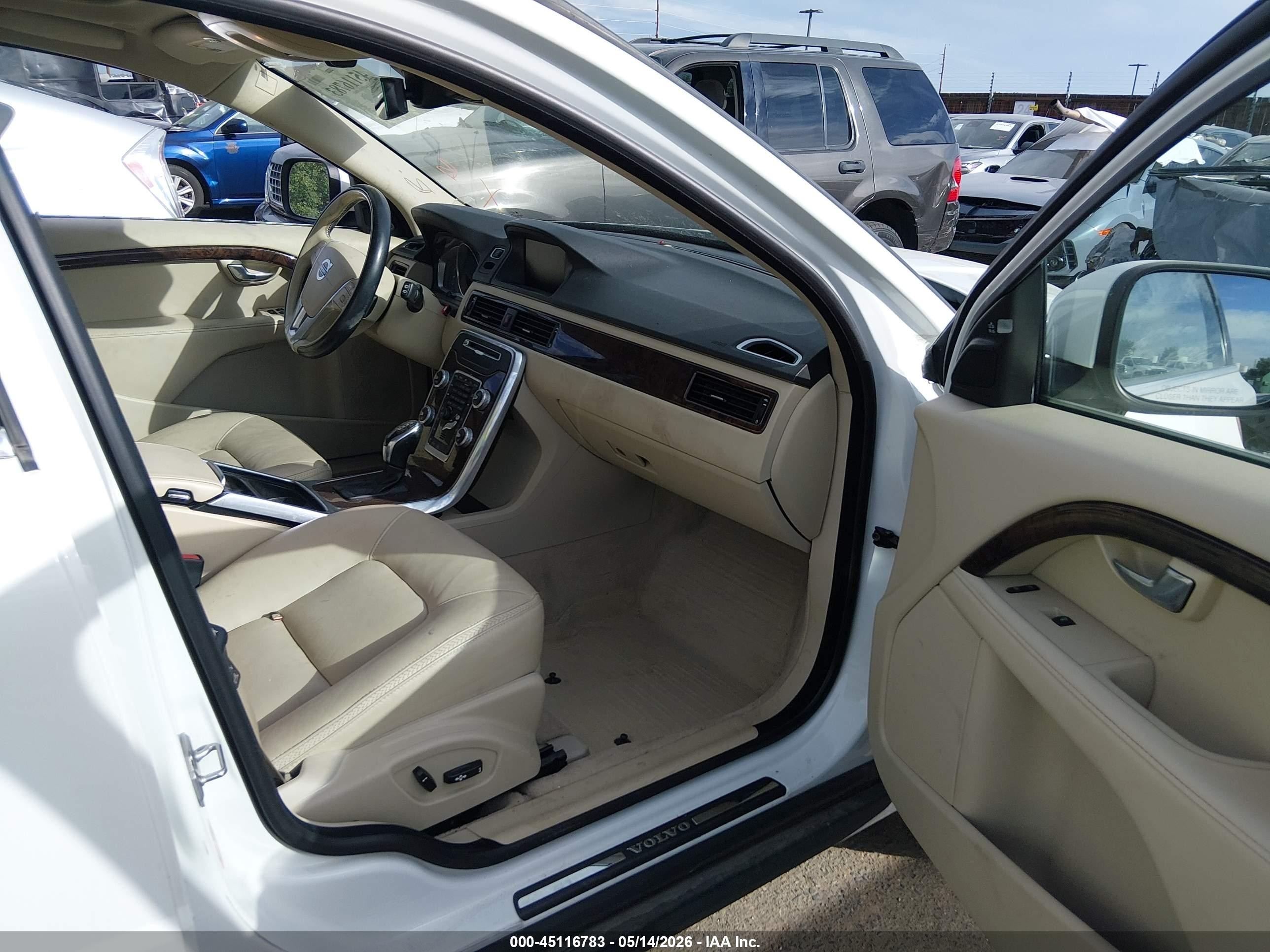 2015 Volvo Xc70 T5 Premier White vin: YV440MBK8F1221658