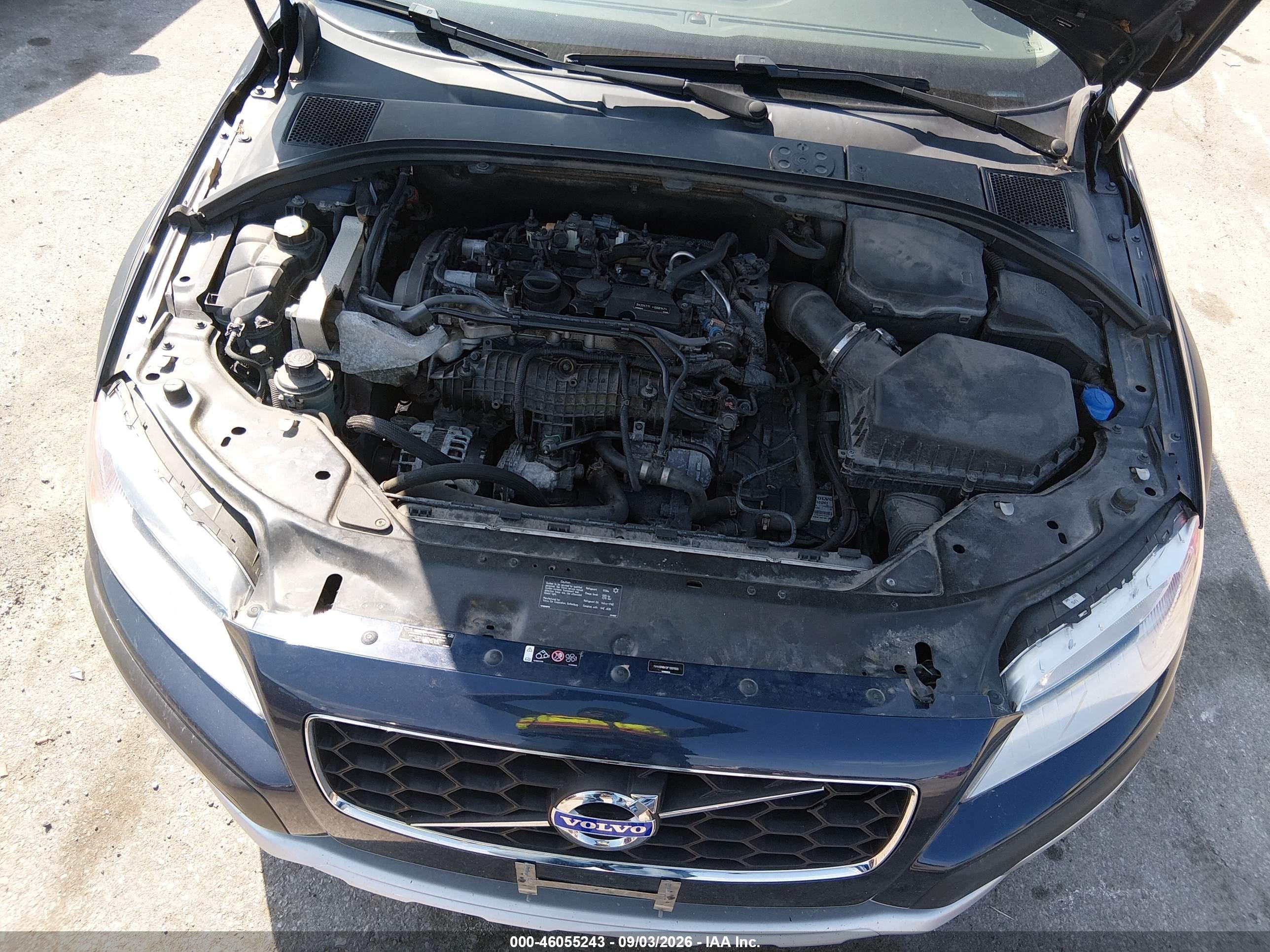 2015 Volvo Xc70 T5 Premier Blue vin: YV440MBK9F1207655