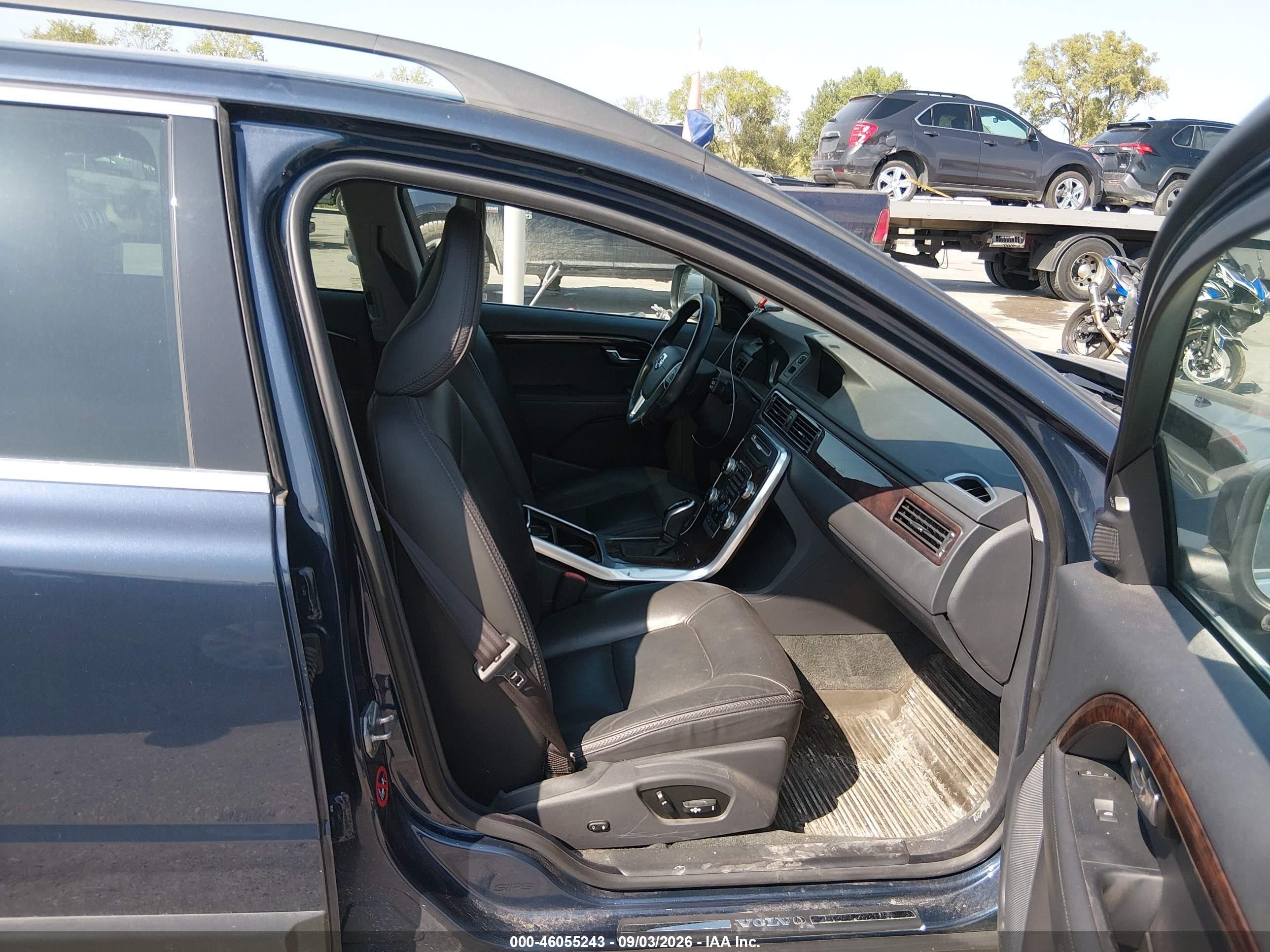 2015 Volvo Xc70 T5 Premier Blue vin: YV440MBK9F1207655