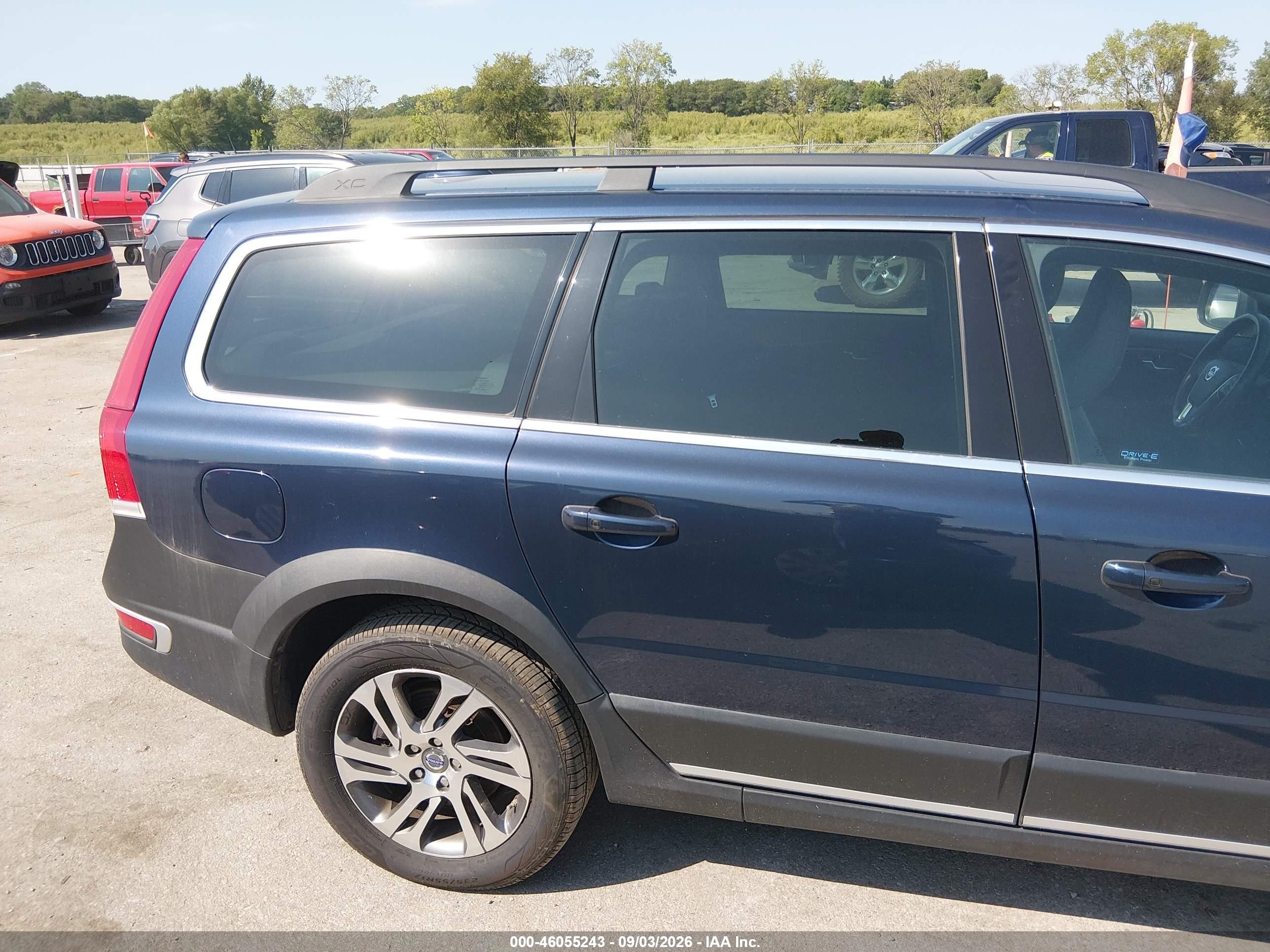 2015 Volvo Xc70 T5 Premier Blue vin: YV440MBK9F1207655
